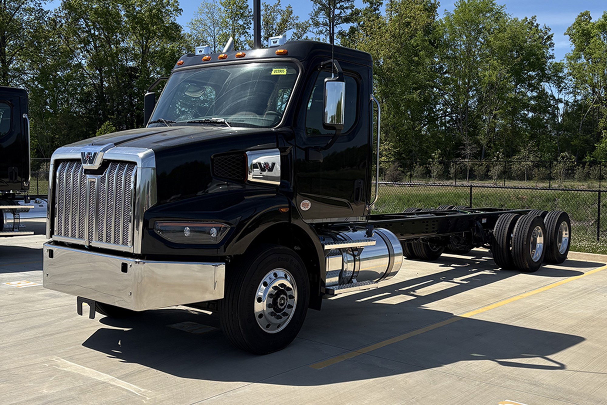 2025 Western Star 47X - image 1 of 6