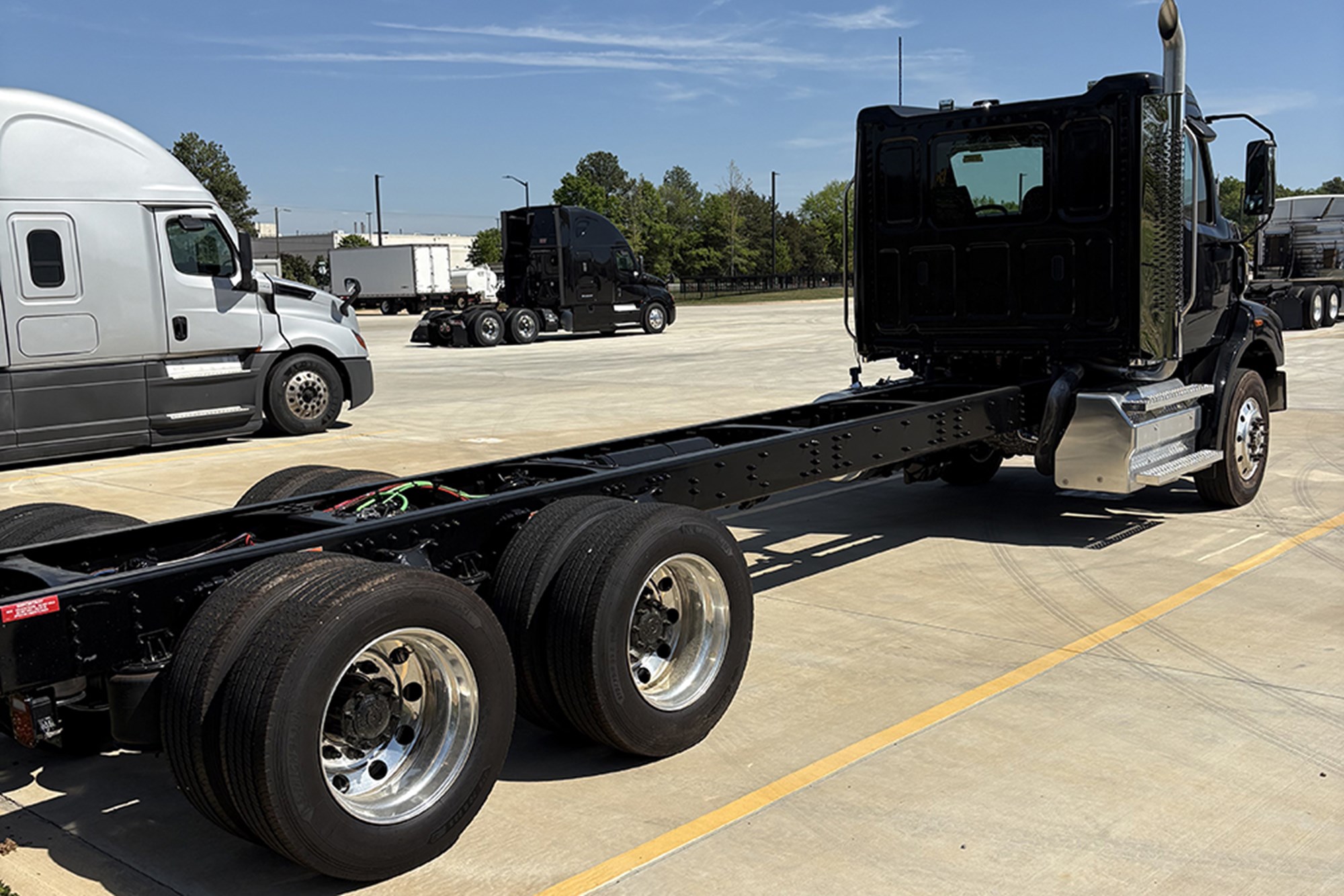 2025 Western Star 47X - image 6 of 6