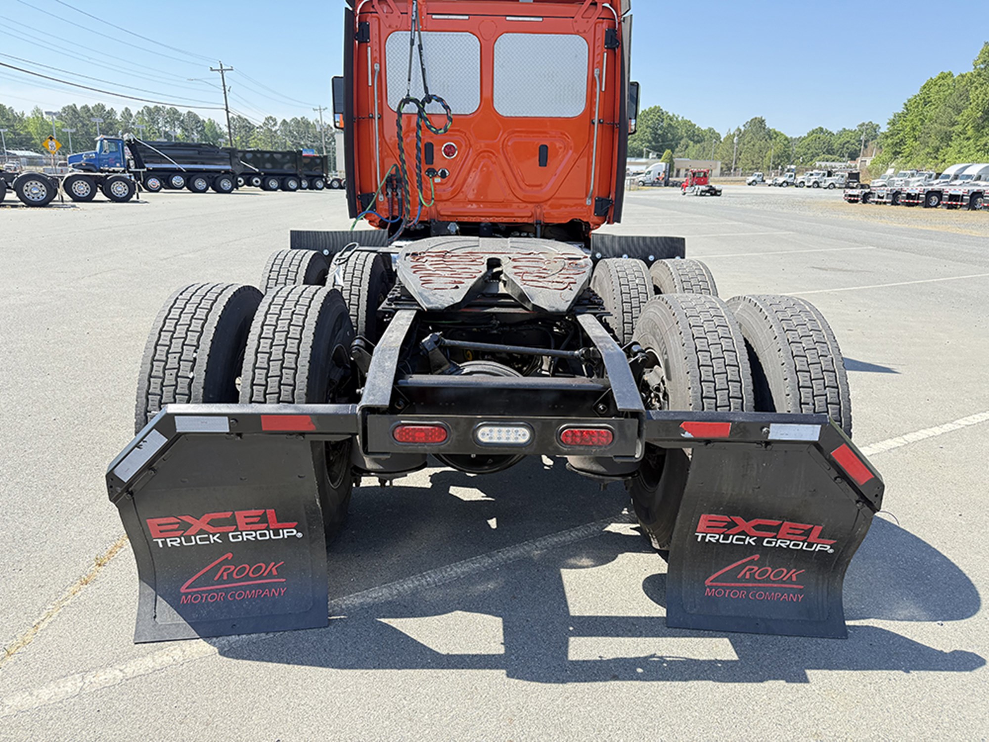 2018 Freightliner Cascadia 125 - image 5 of 6