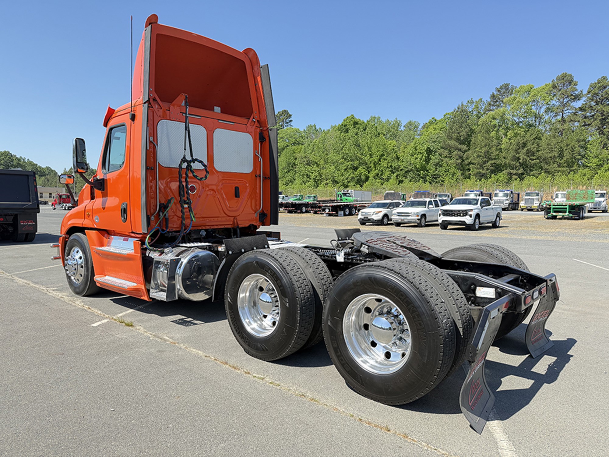 2018 Freightliner Cascadia 125 - image 6 of 6