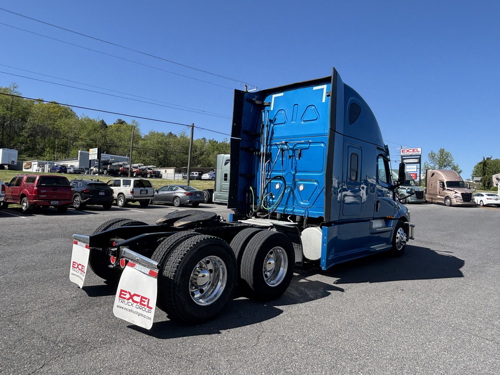 2024 Freightliner Cascadia 126 - image 5 of 6