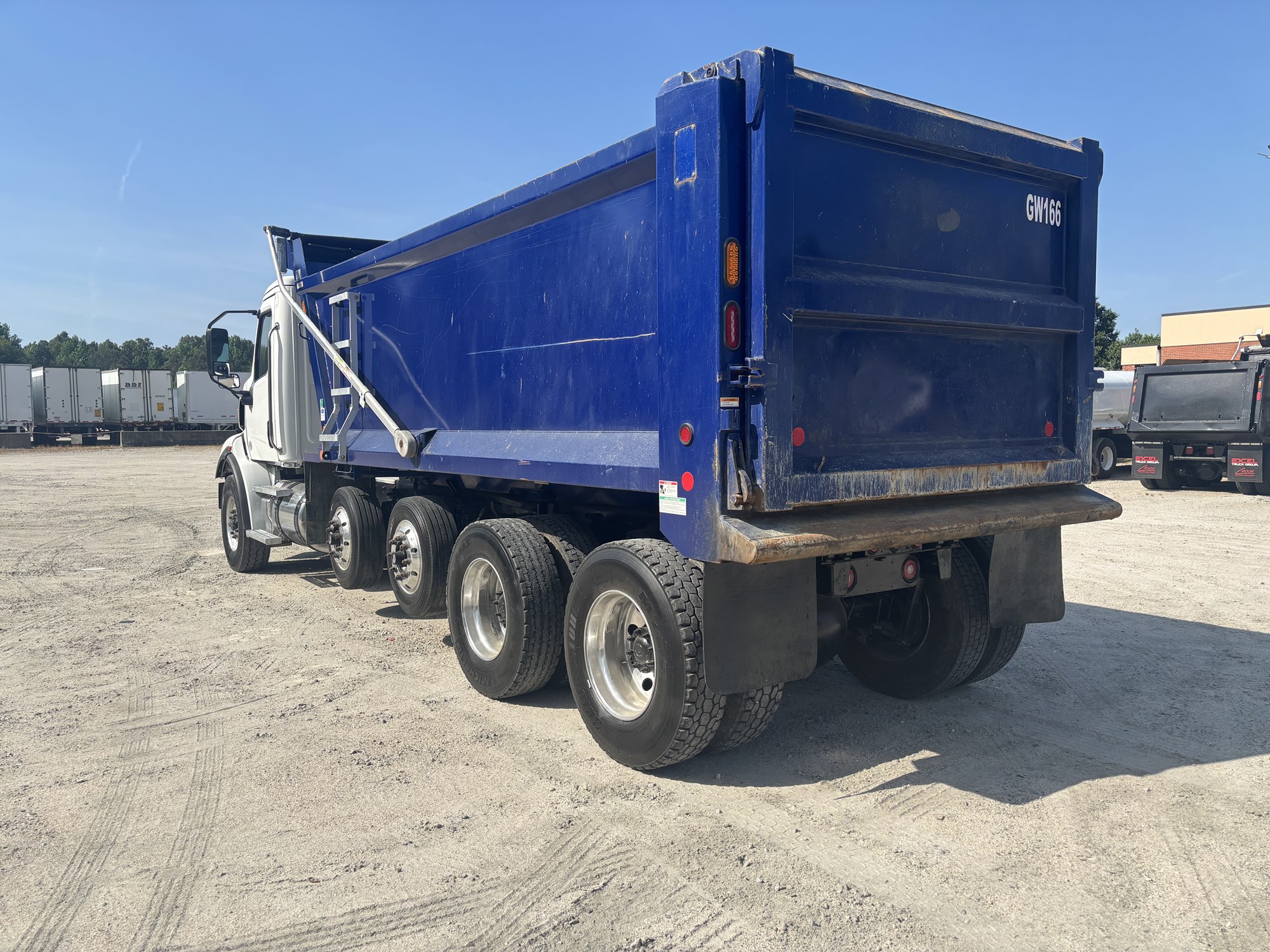 2025 Western Star 47X - image 5 of 6