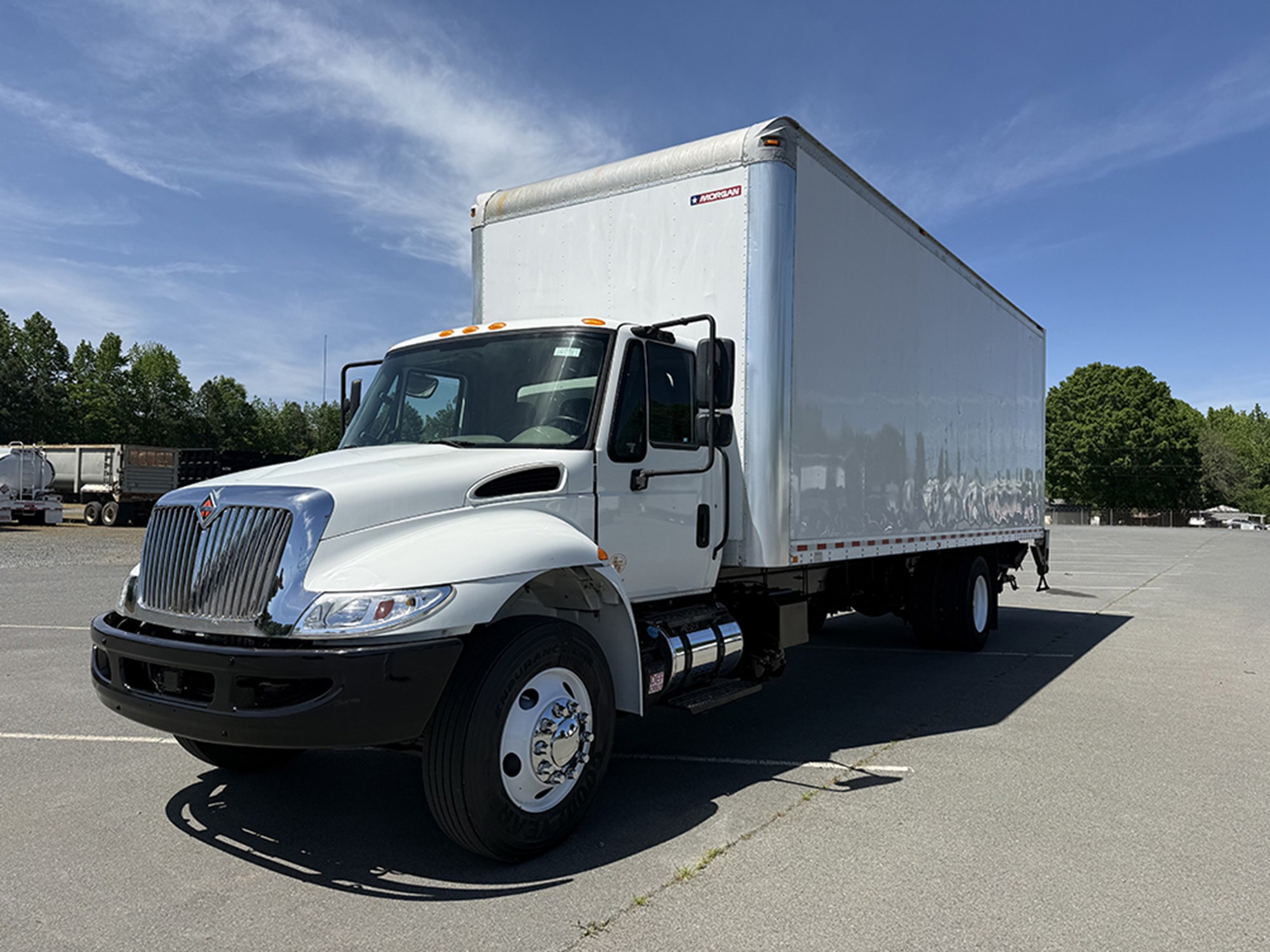 2019 International 4300 - image 1 of 6