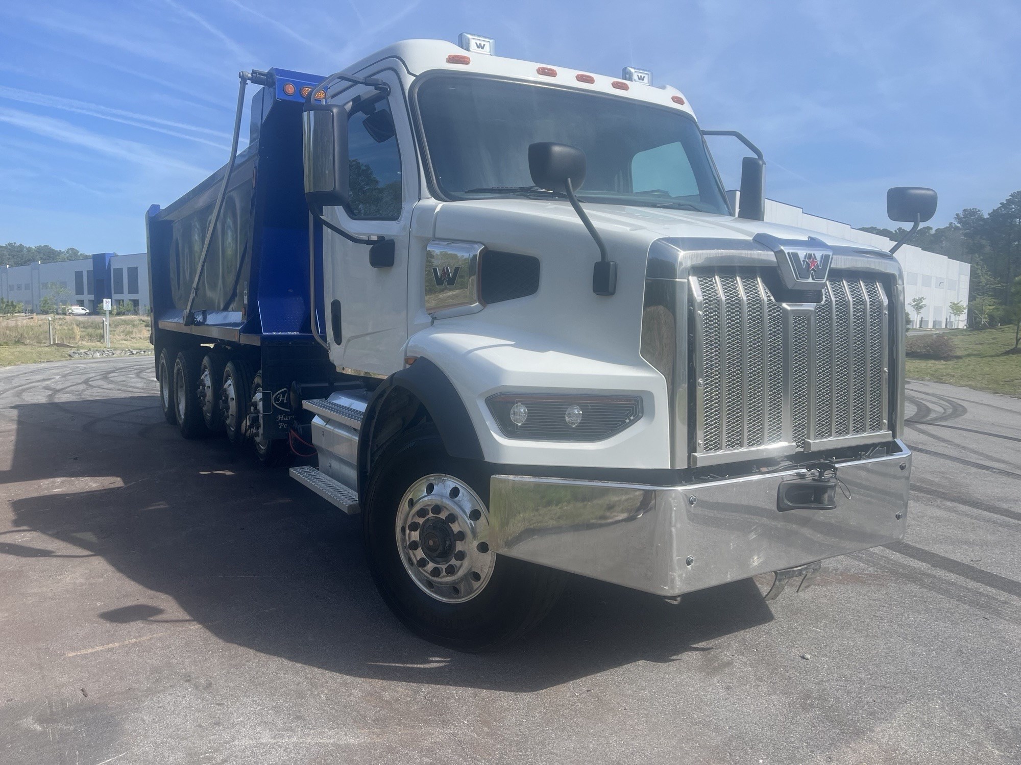 2025 Western Star 47X - image 1 of 6