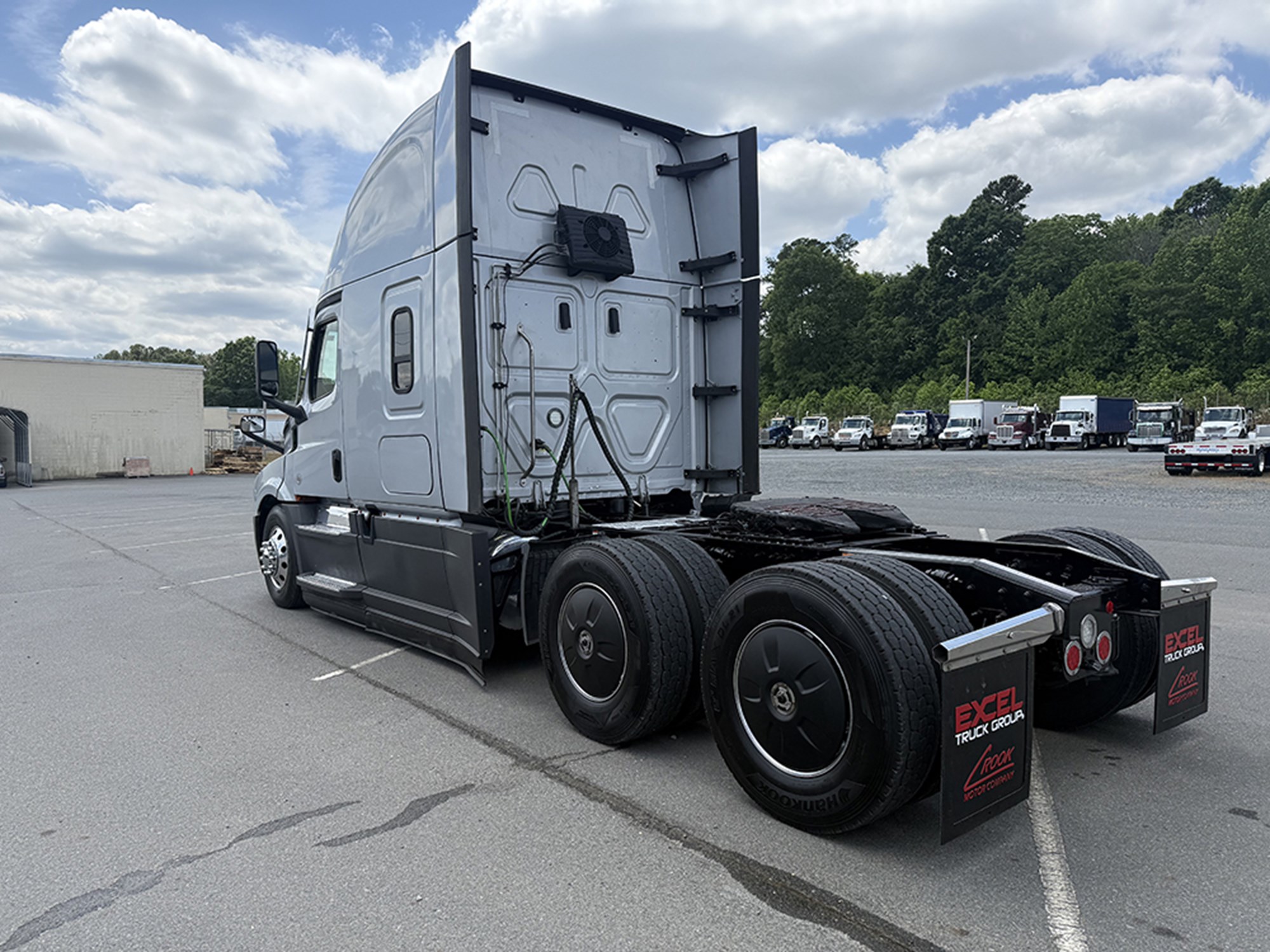2023 Freightliner Cascadia 126 - image 6 of 6