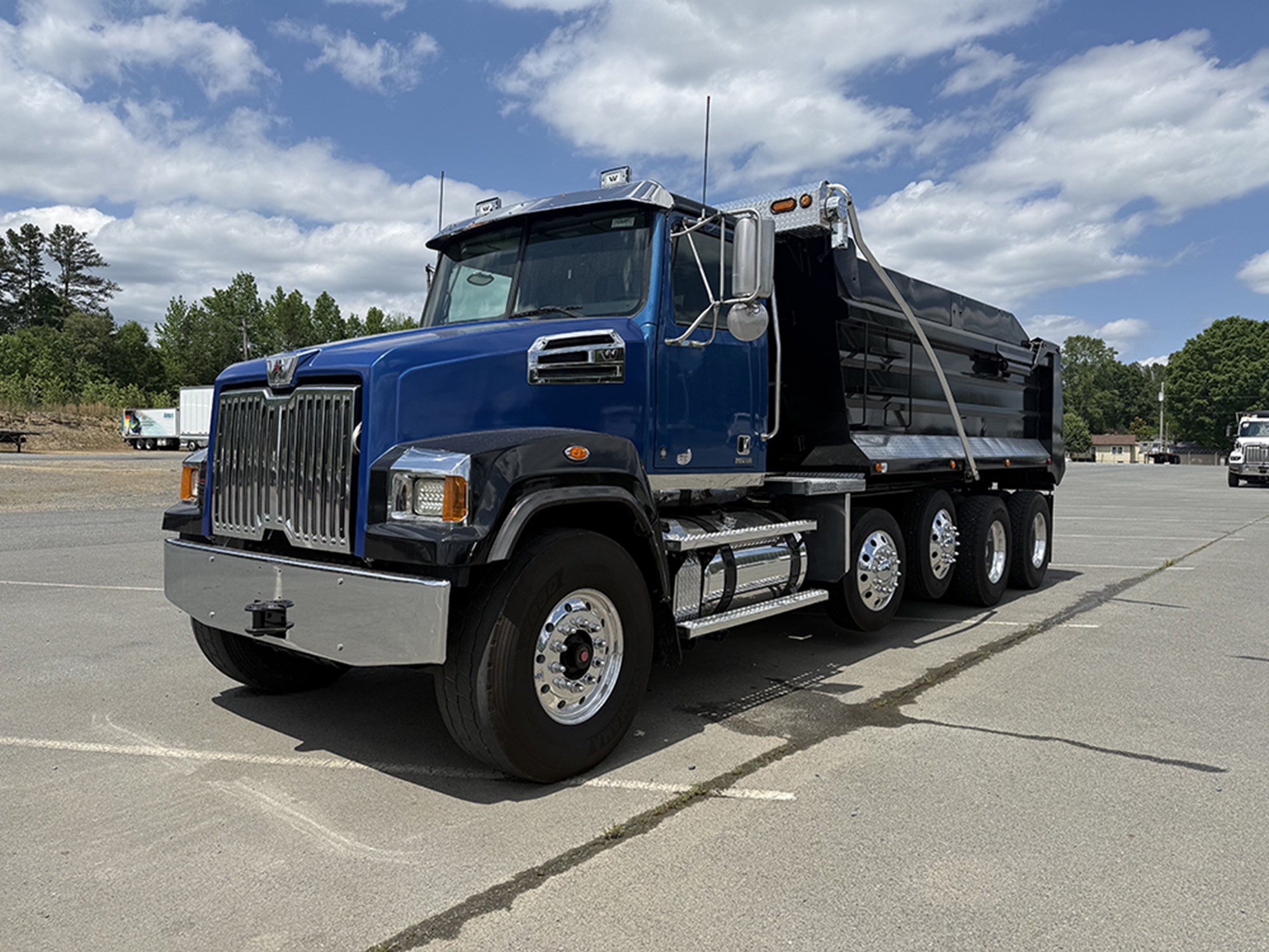 2020 Western Star 4700 - image 1 of 6