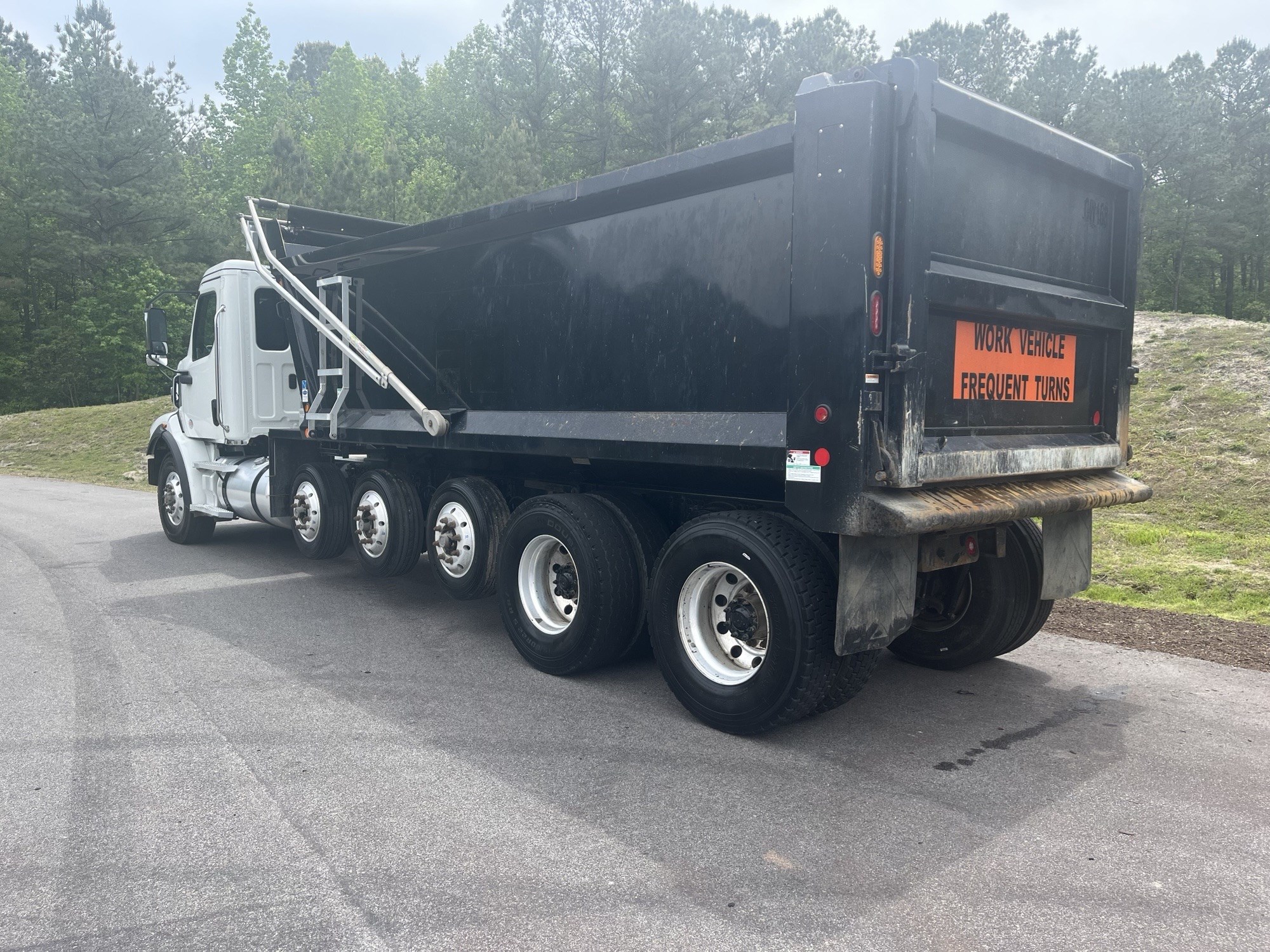 2025 Western Star 47X - image 3 of 6
