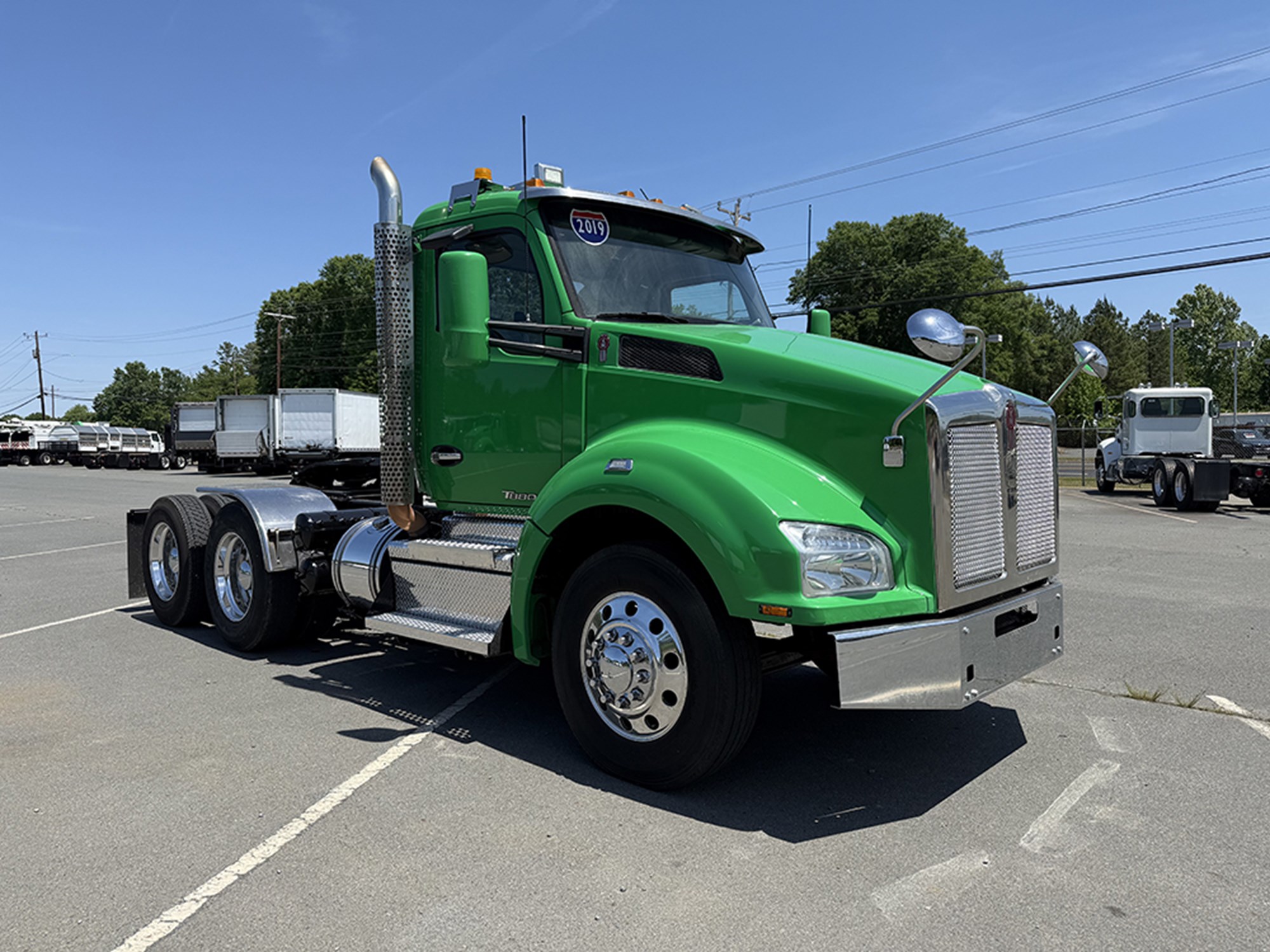 2019 Kenworth T880 - image 2 of 6