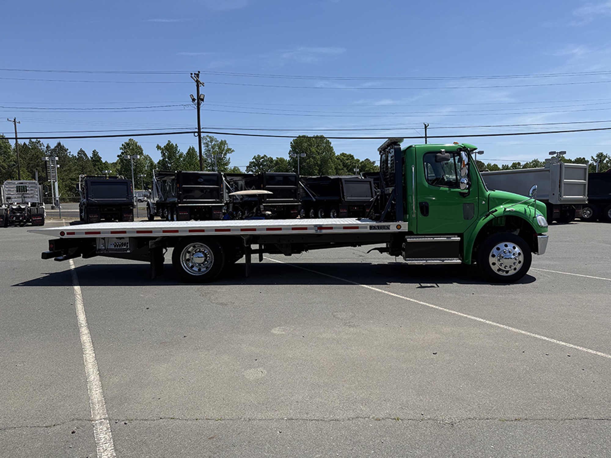 2019 Freightliner M2106 - image 3 of 6
