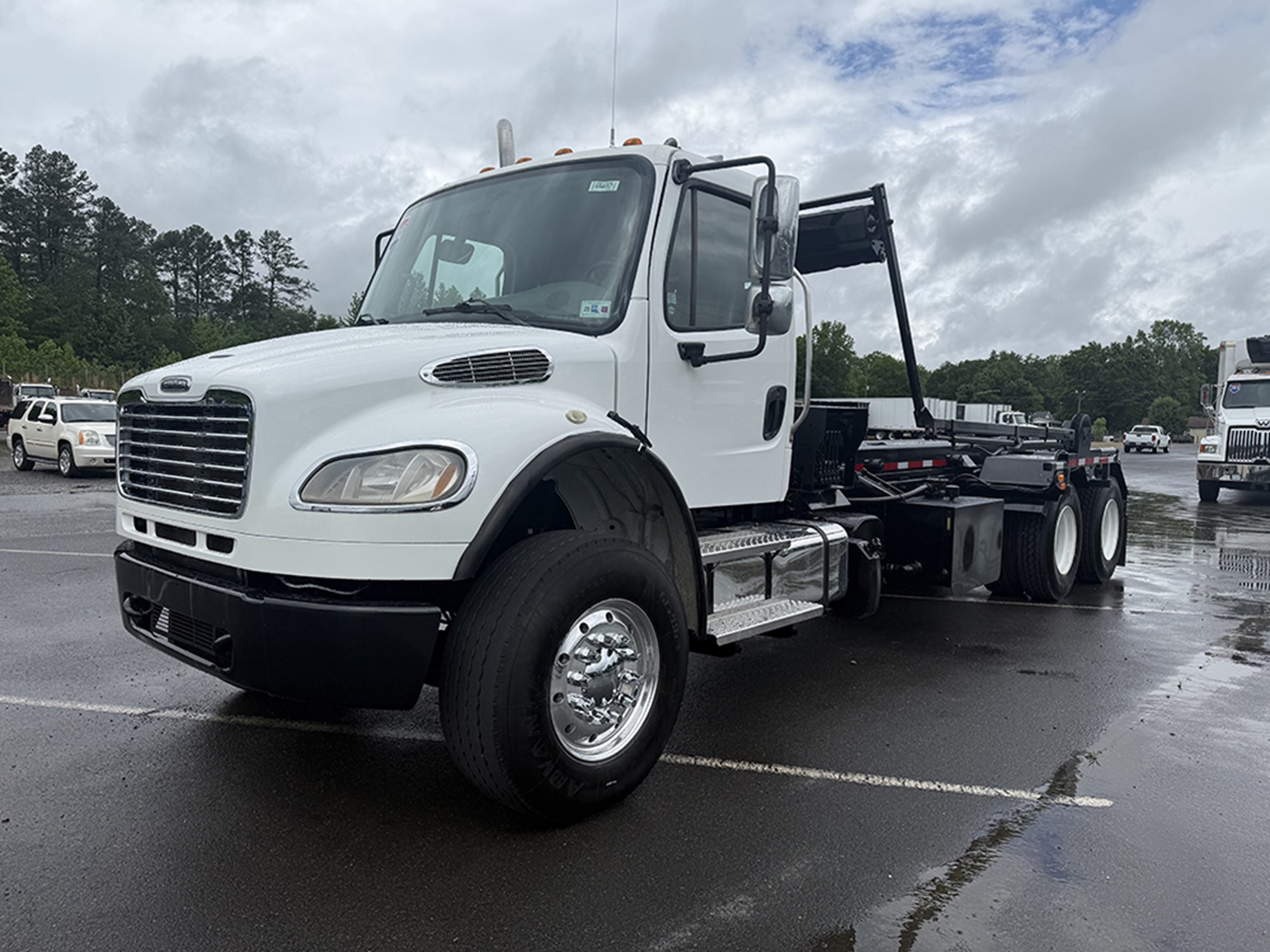 2018 Freightliner M2 - image 1 of 6