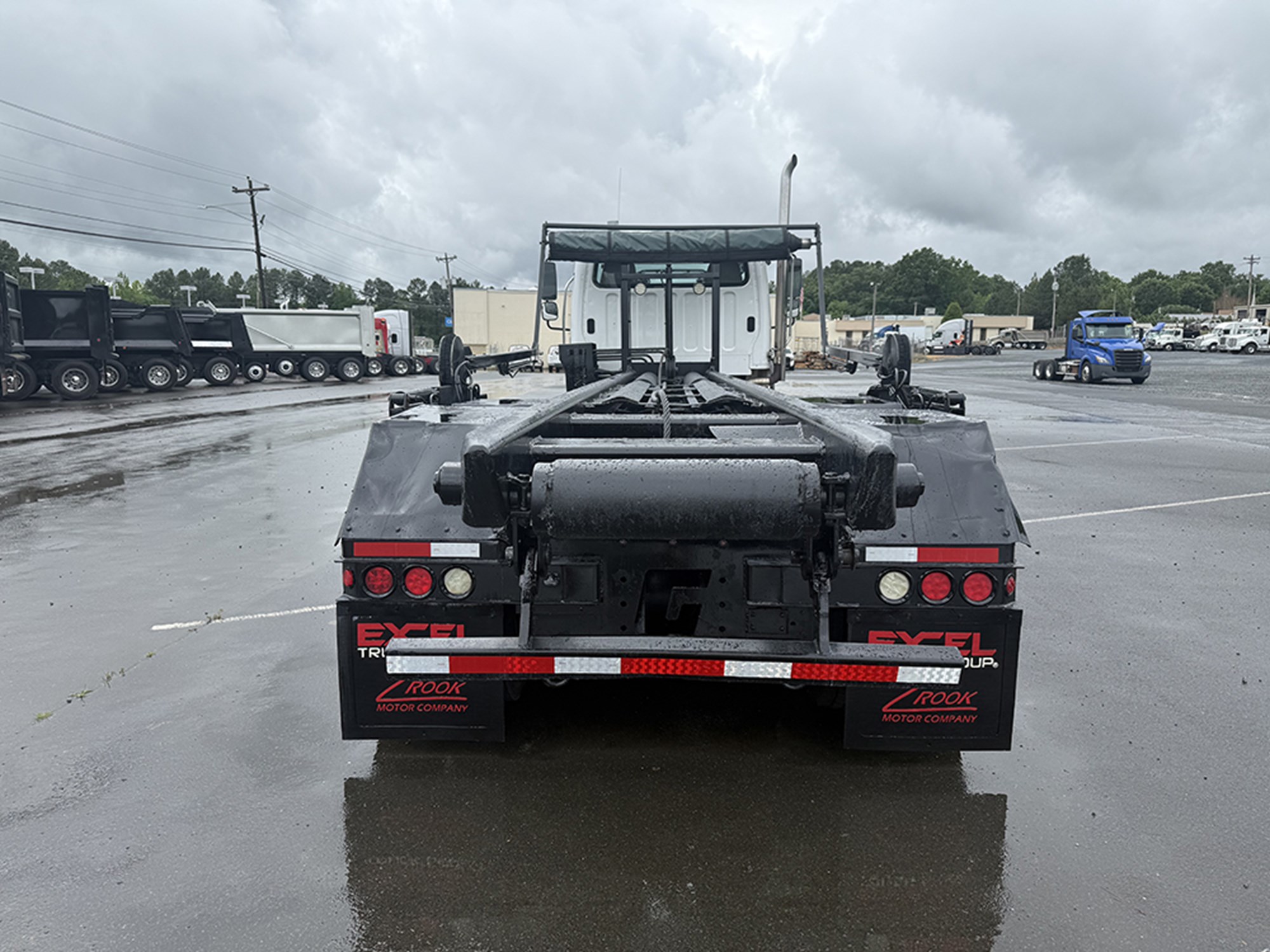 2018 Freightliner M2 - image 5 of 6