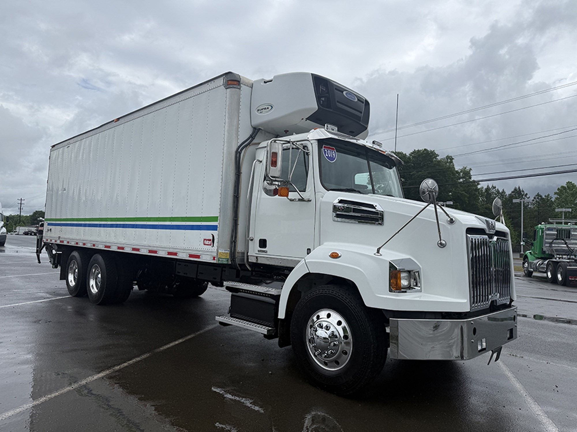 2019 Western Star 4700 - image 2 of 6