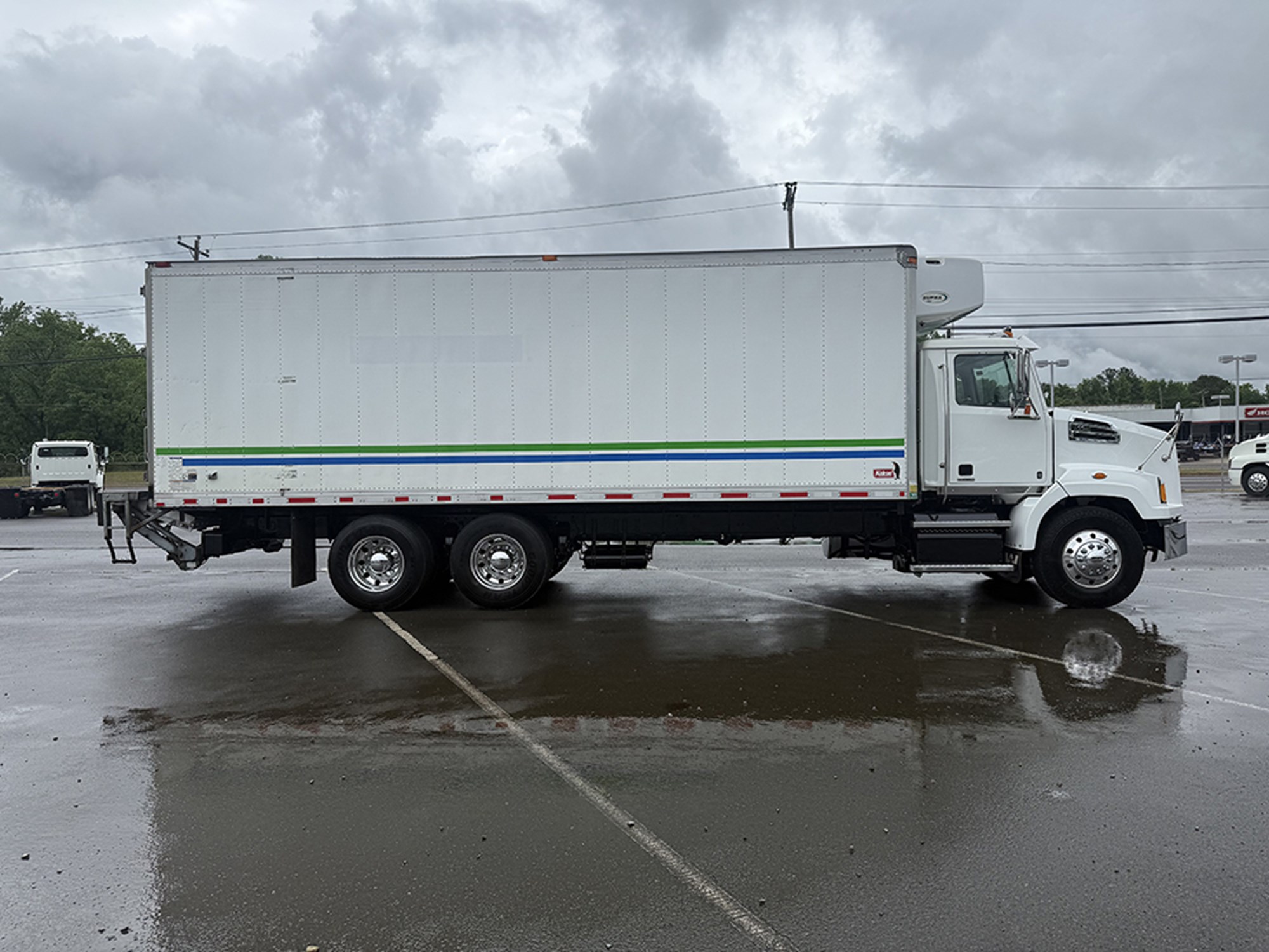 2019 Western Star 4700 - image 3 of 6