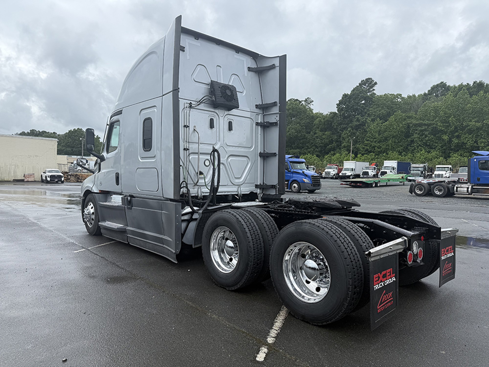 2023 Freightliner Cascadia 126 - image 6 of 6