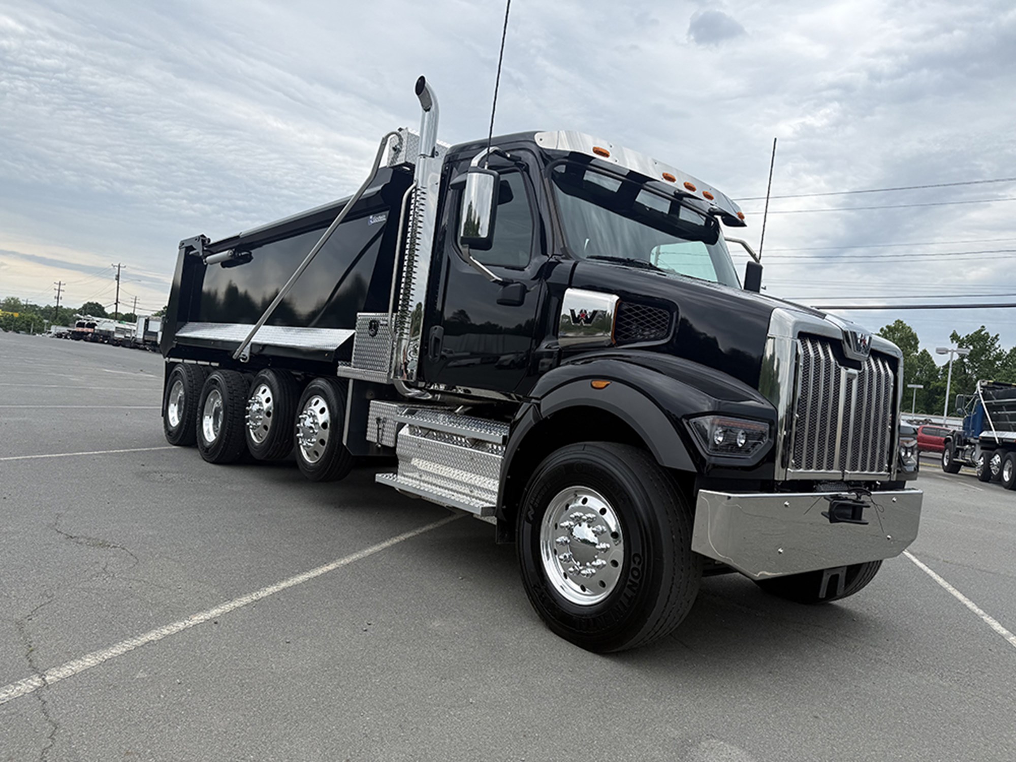 2026 Western Star 47X - image 2 of 6