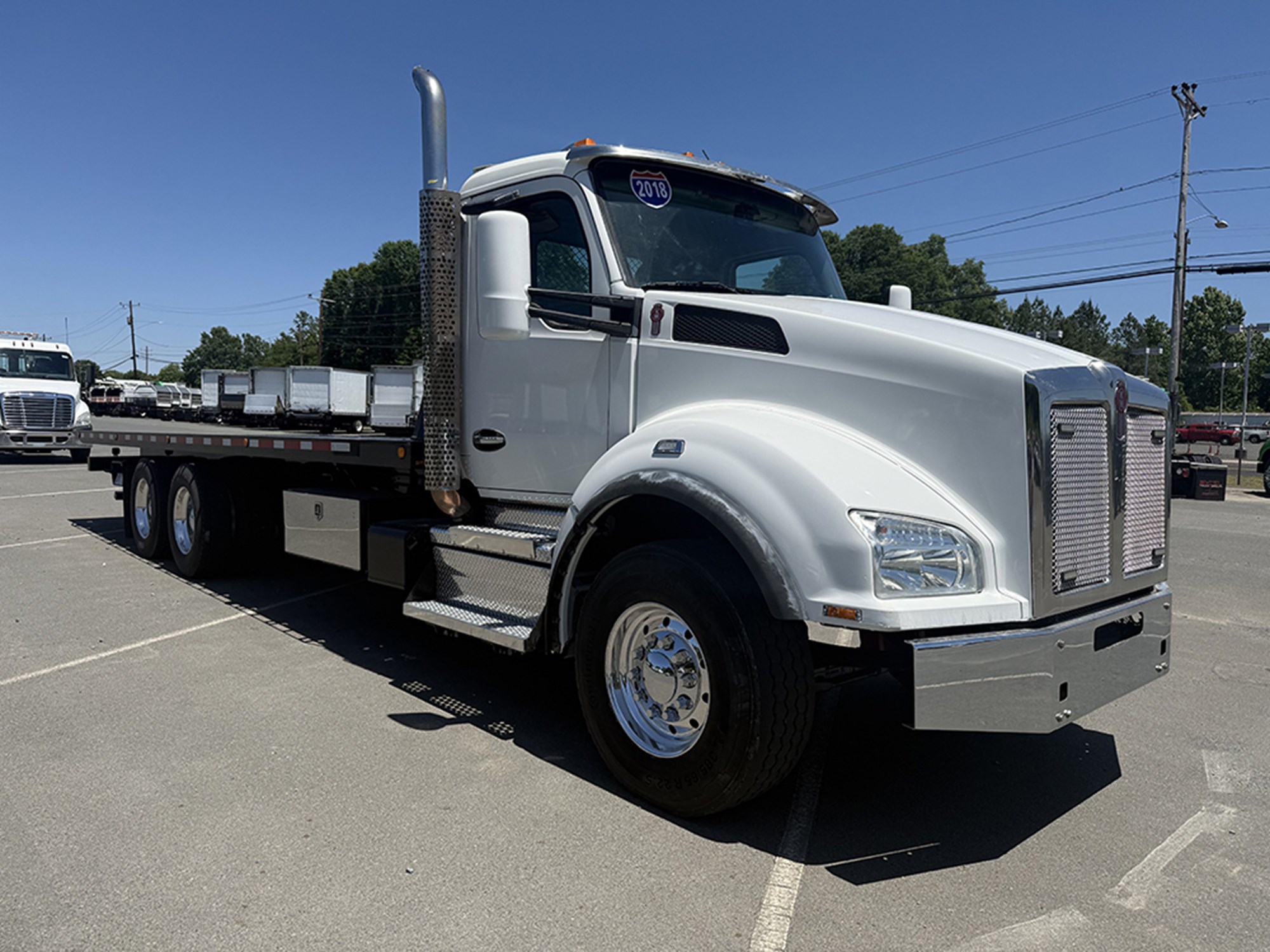2018 Kenworth T880 - image 2 of 6