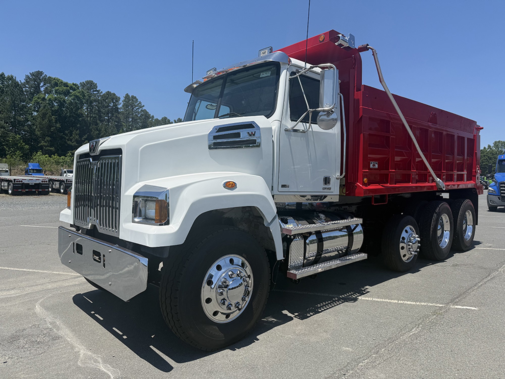 2013 Western Star 4700 - image 1 of 6