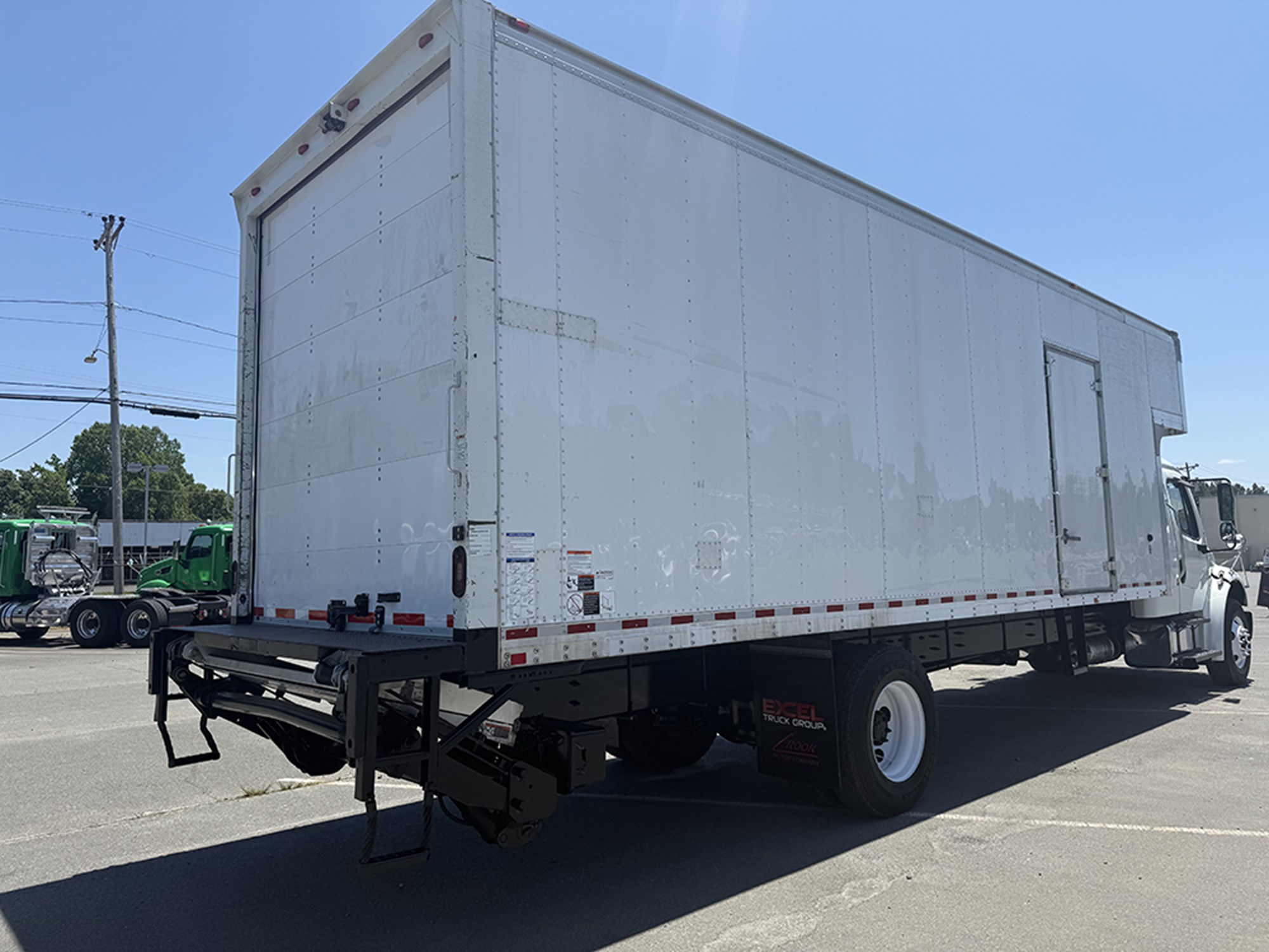 2019 Freightliner eM2 — photo 4