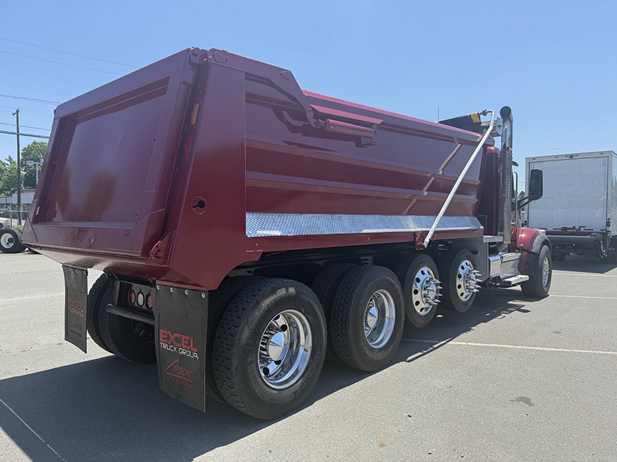 2019 Peterbilt 567 - image 4 of 6