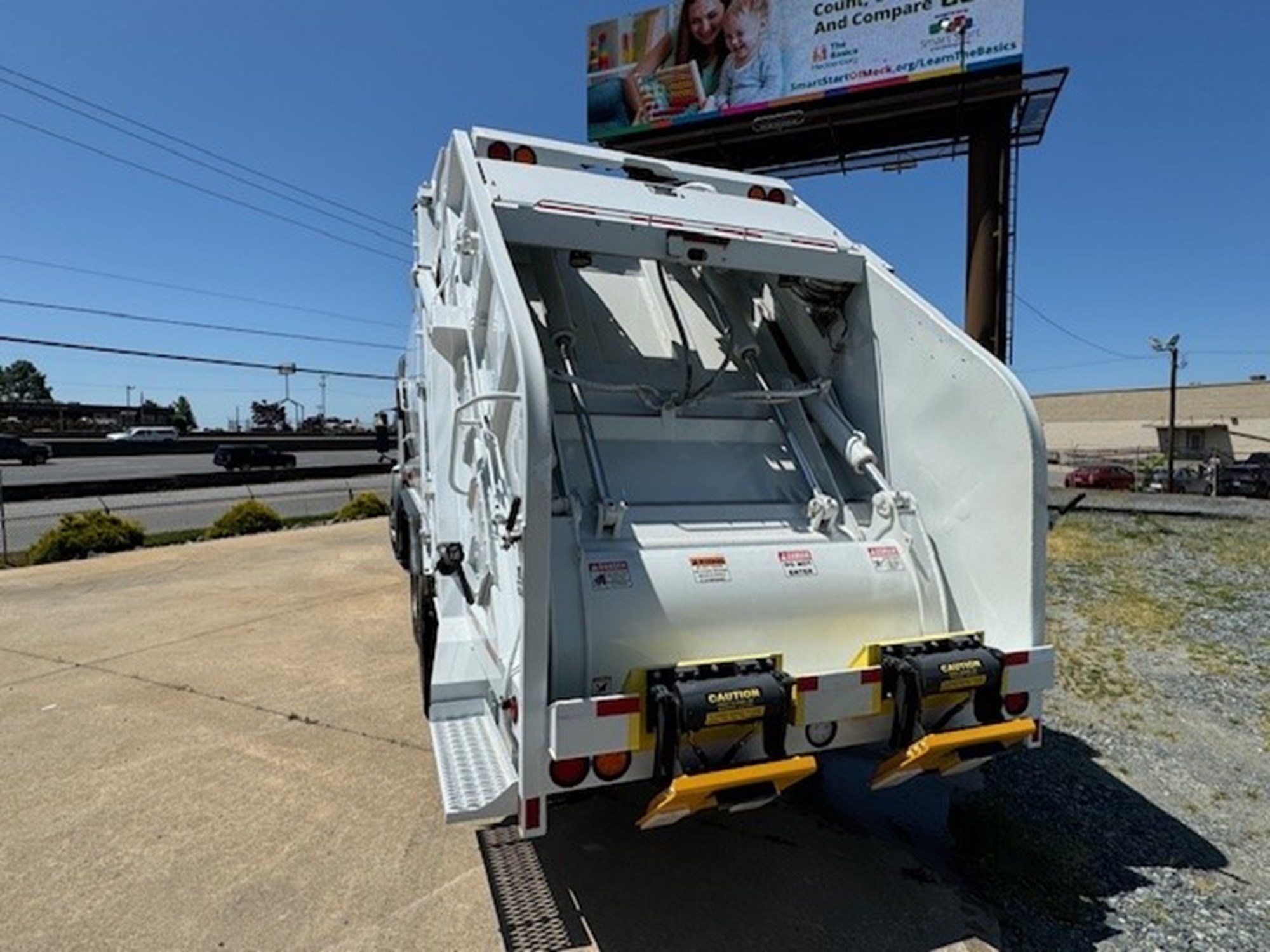 2023 FTL EH HIGH CAB - image 3 of 3