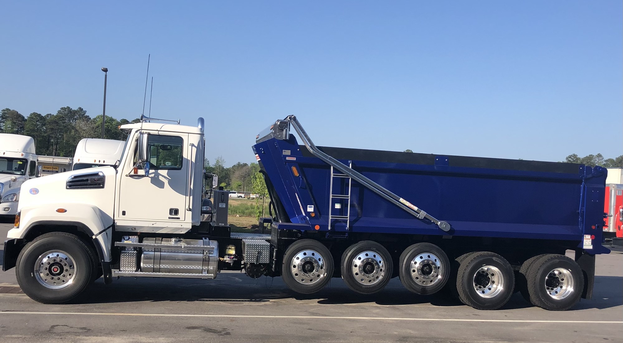 2026 Western Star 47X - image 1 of 2