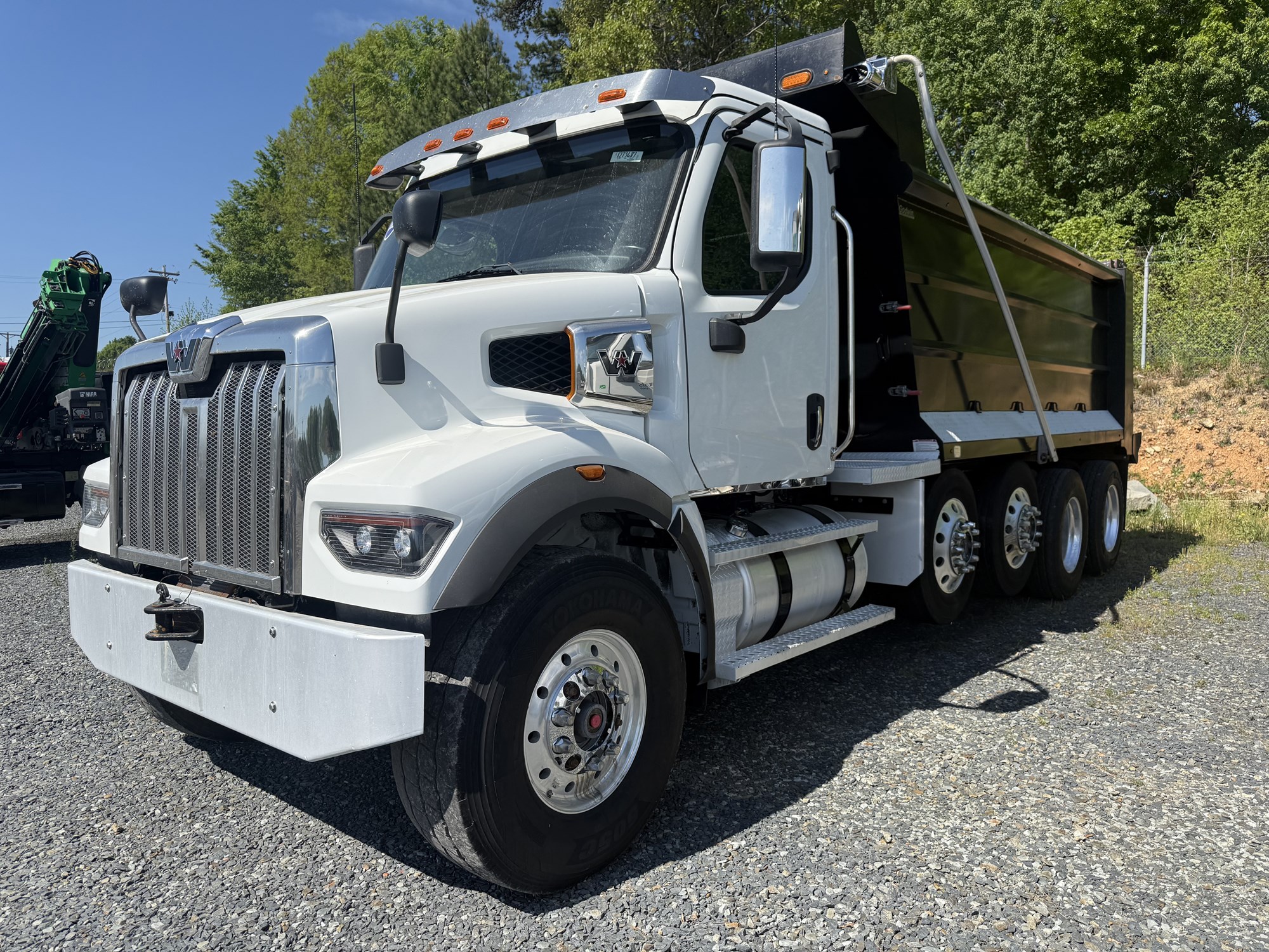 2024 Western Star 47X 2024 Western Star 47X - image 1 of 3