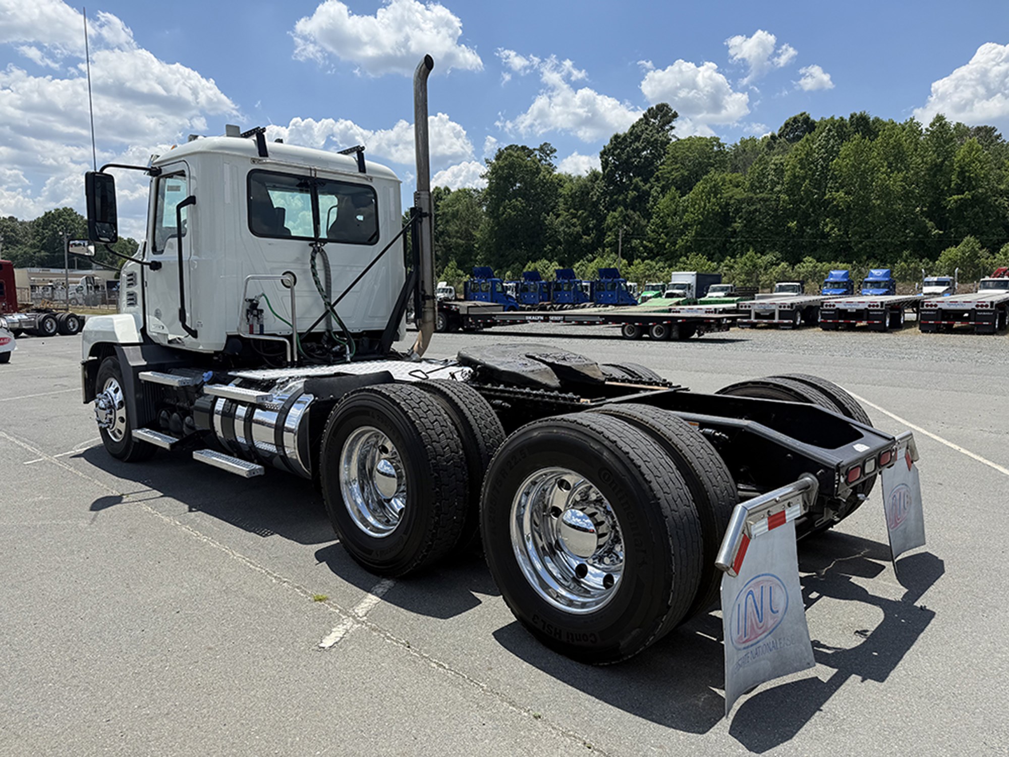 2020 Mack Anthem 2020 Mack Anthem - image 6 of 6