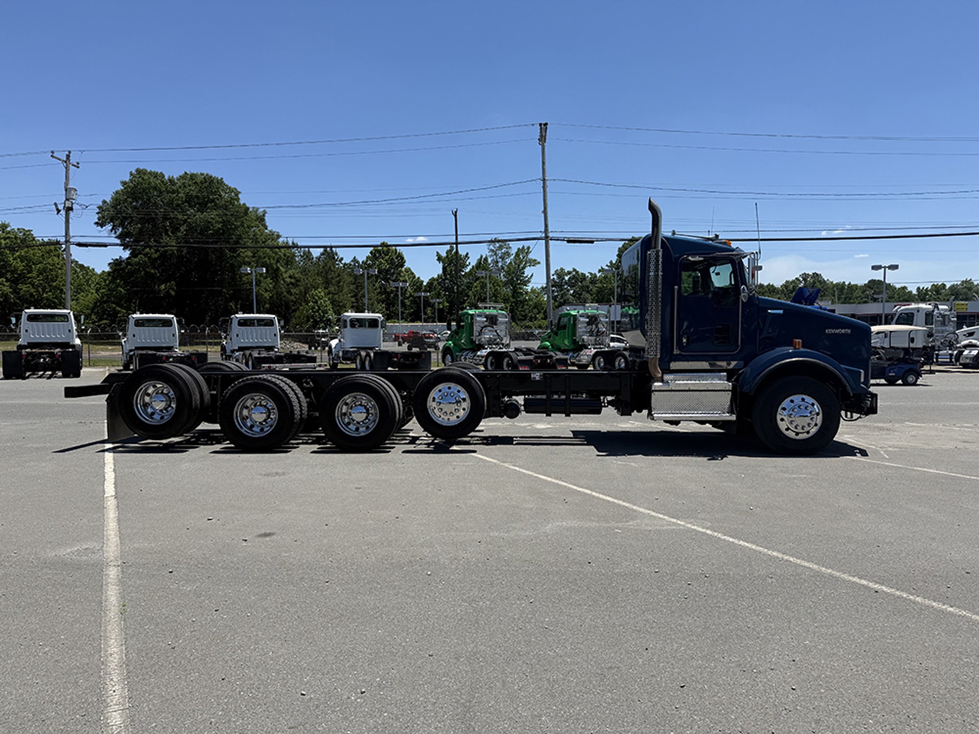2019 Kenworth T8 Series 2019 Kenworth T8 Series - image 3 of 6