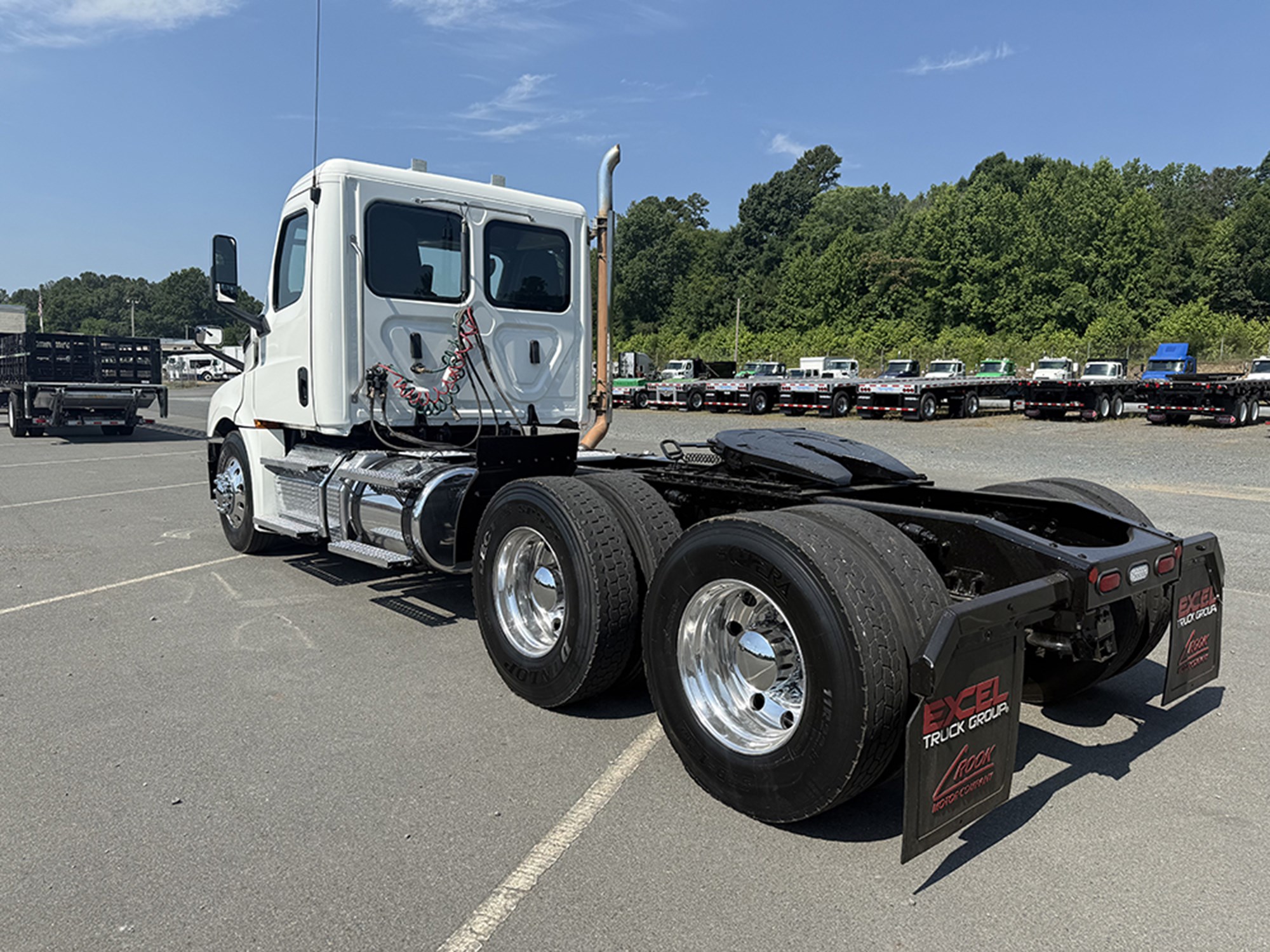 2020 Freightliner Cascadia 126 - image 6 of 6