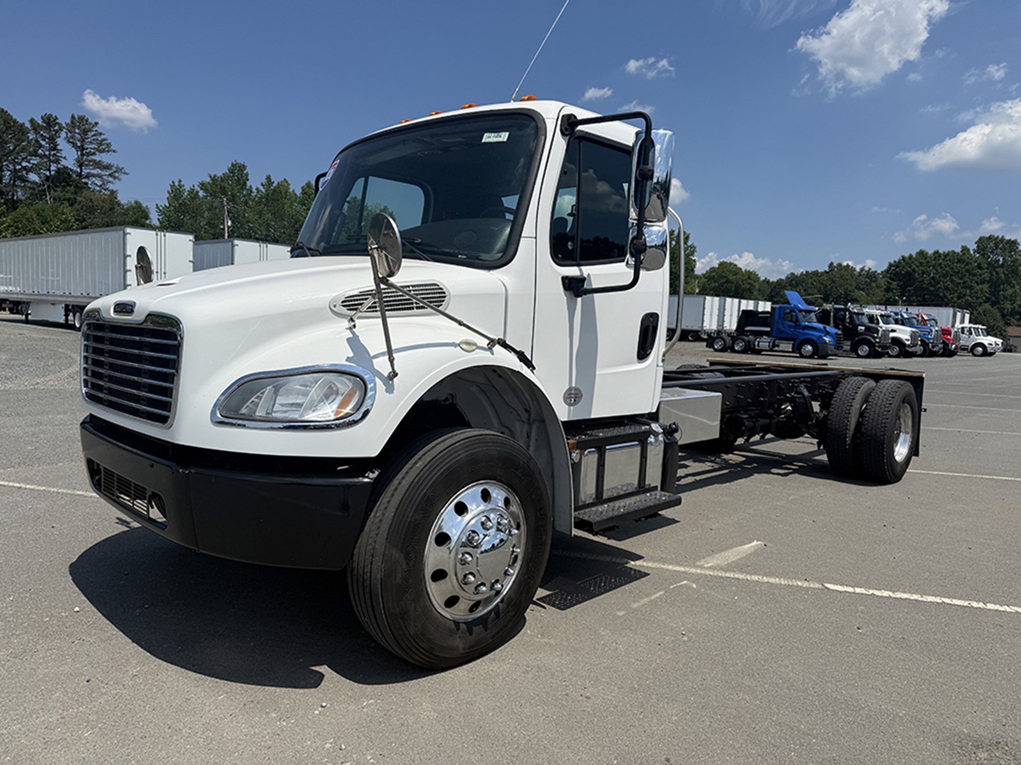 2020 Freightliner M2 - image 1 of 6