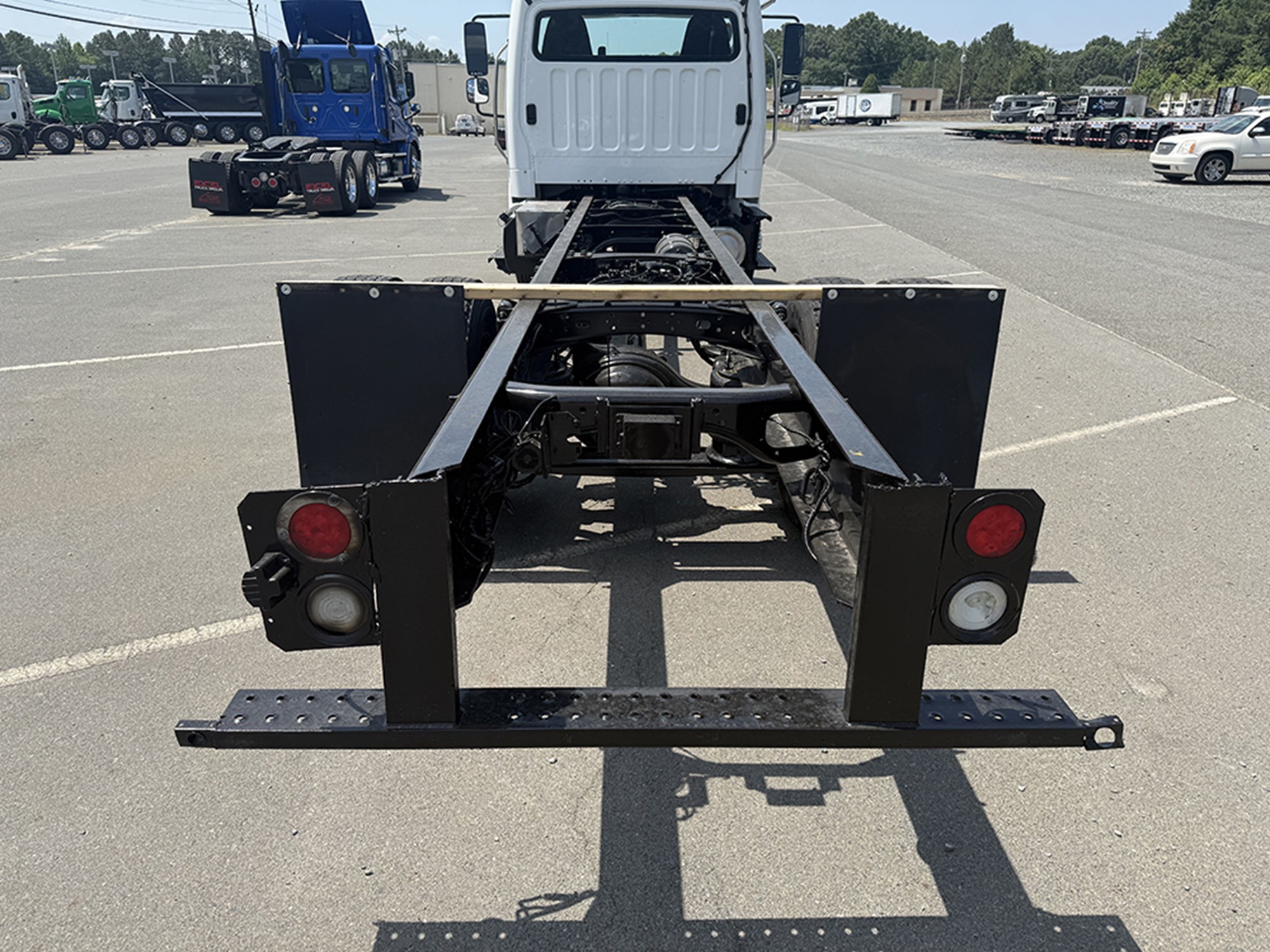 2020 Freightliner M2 - image 5 of 6
