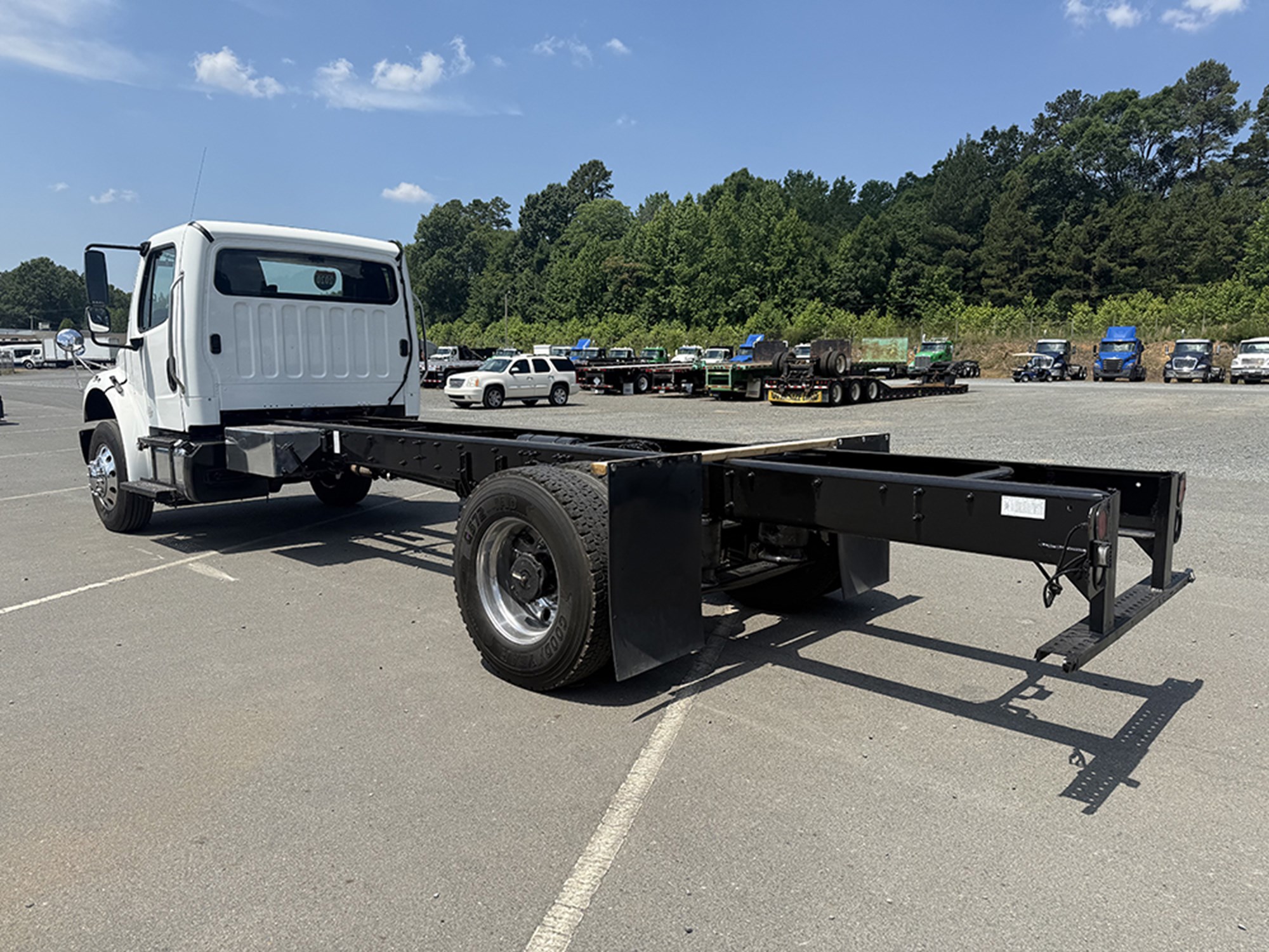 2020 Freightliner M2 - image 6 of 6