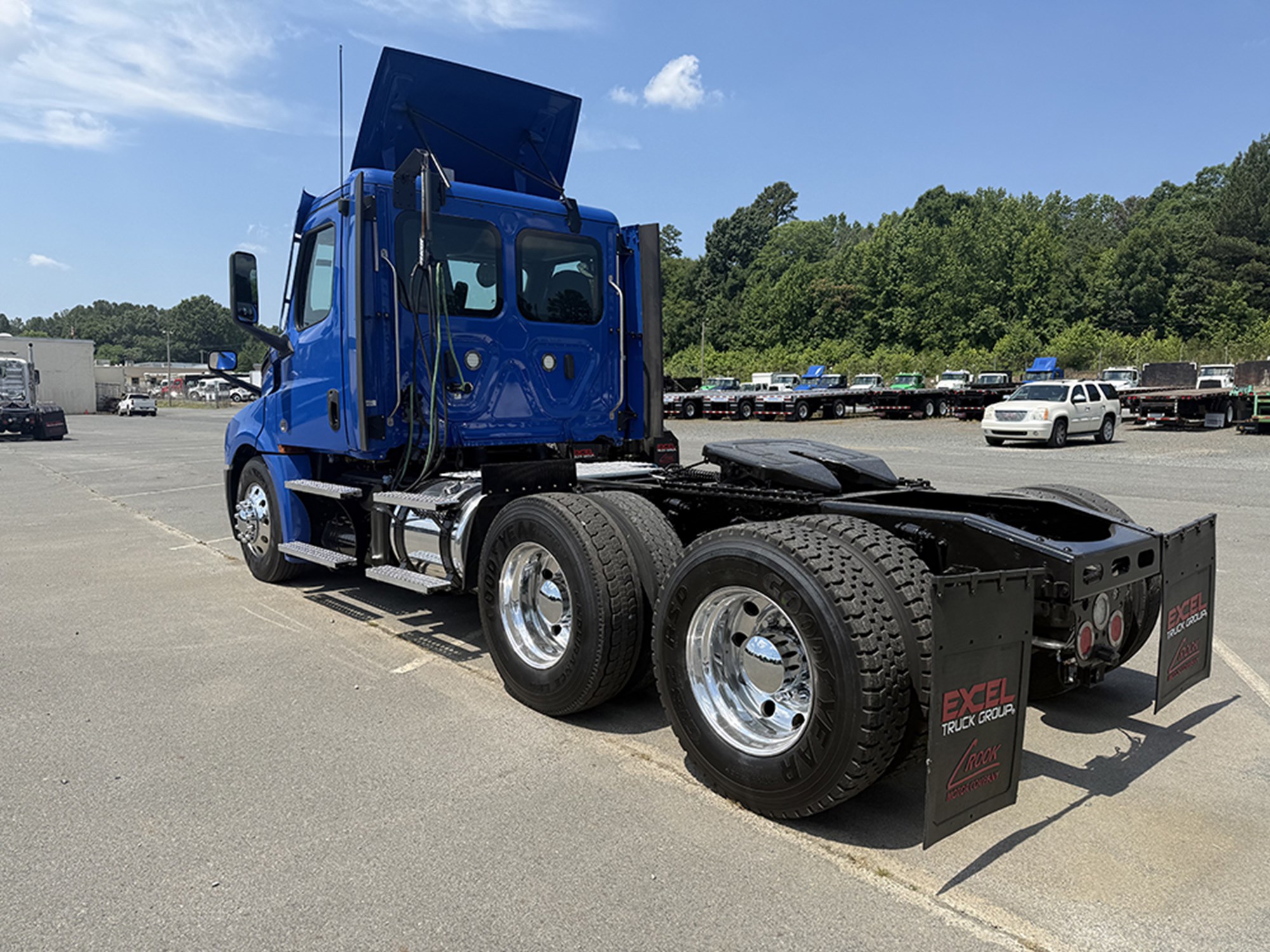 2020 Freightliner Cascadia 126 - image 6 of 6