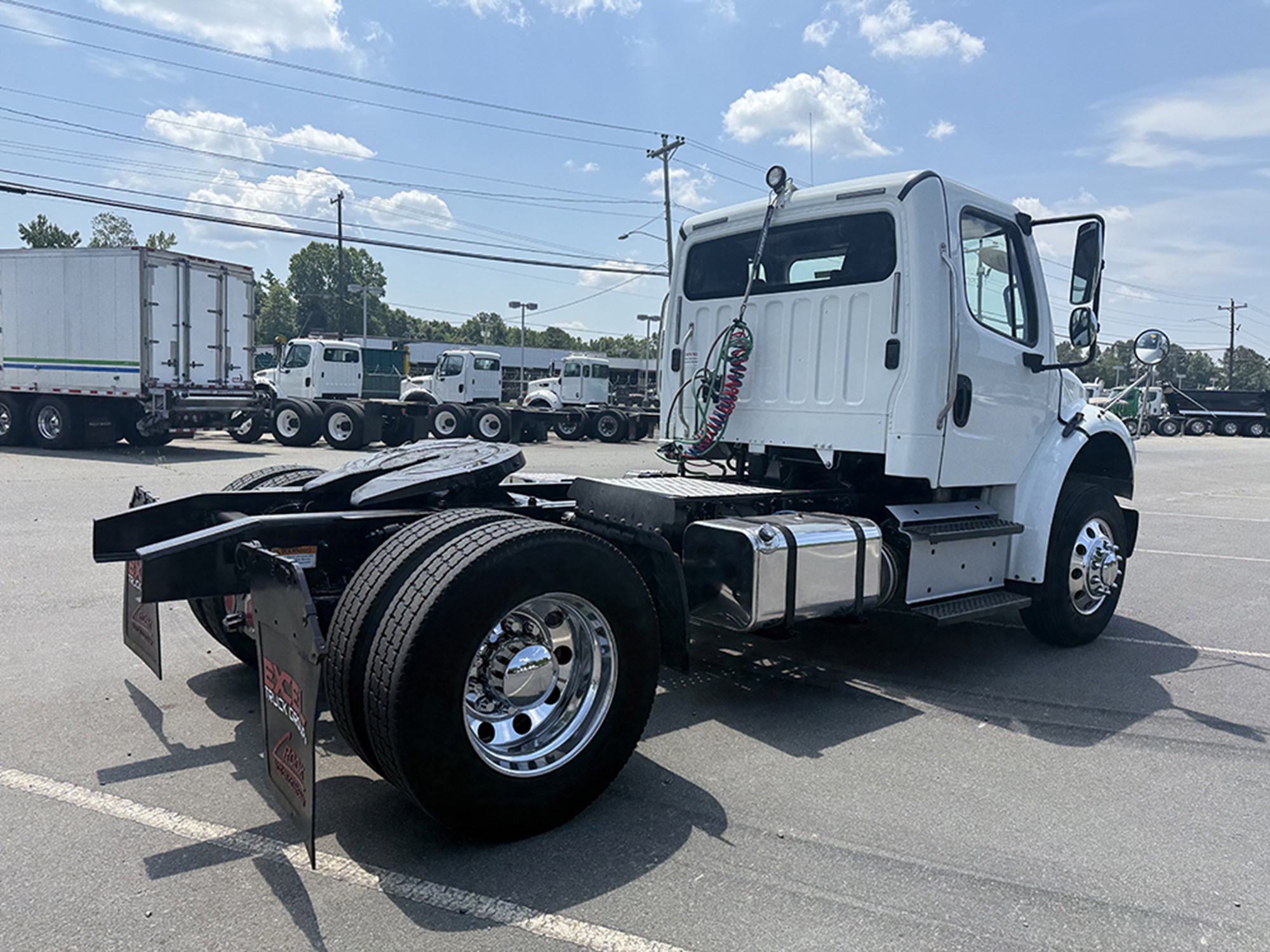 2019 Freightliner M2 - image 4 of 6