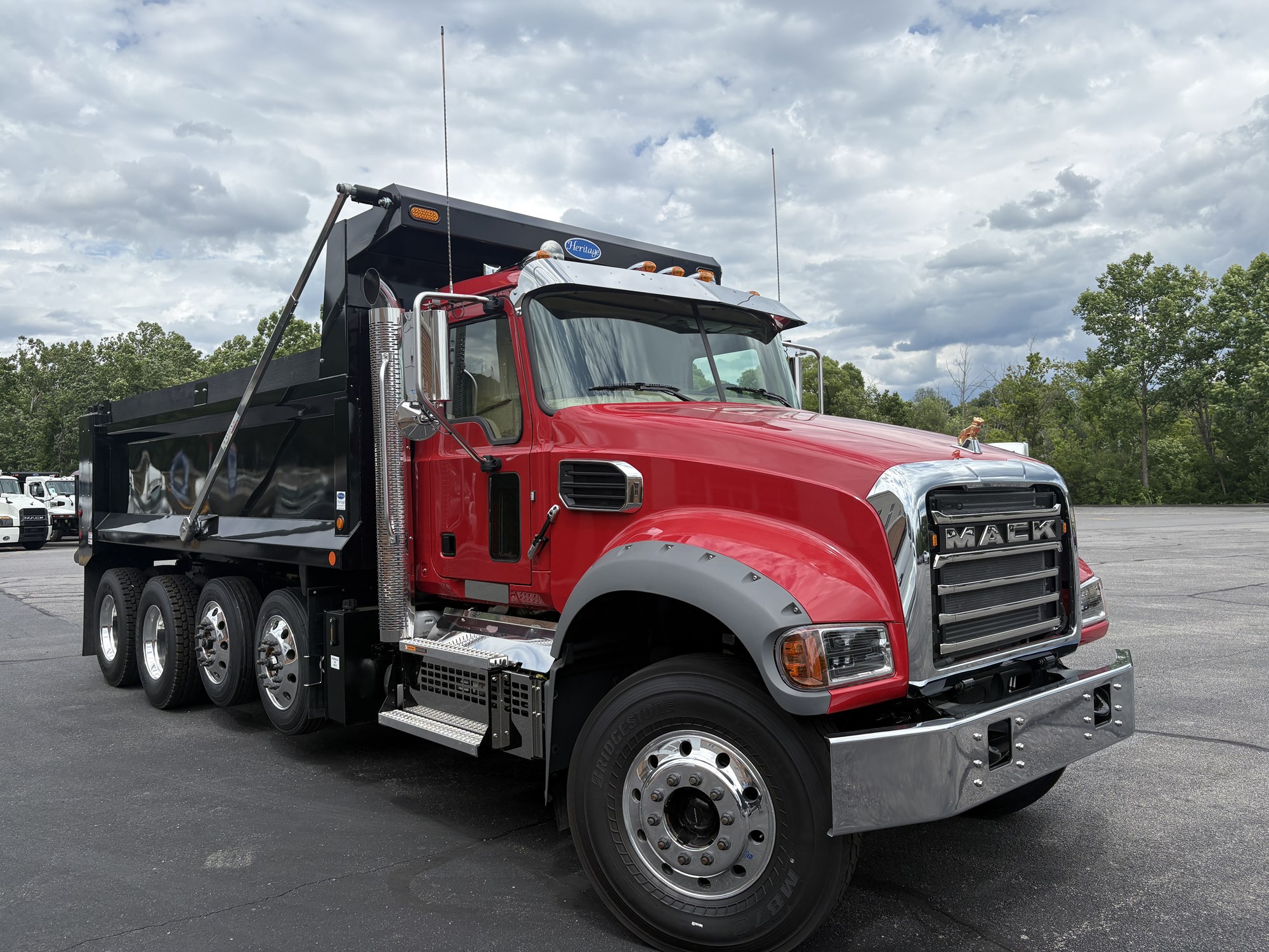 2026 Mack Granite - image 3 of 6