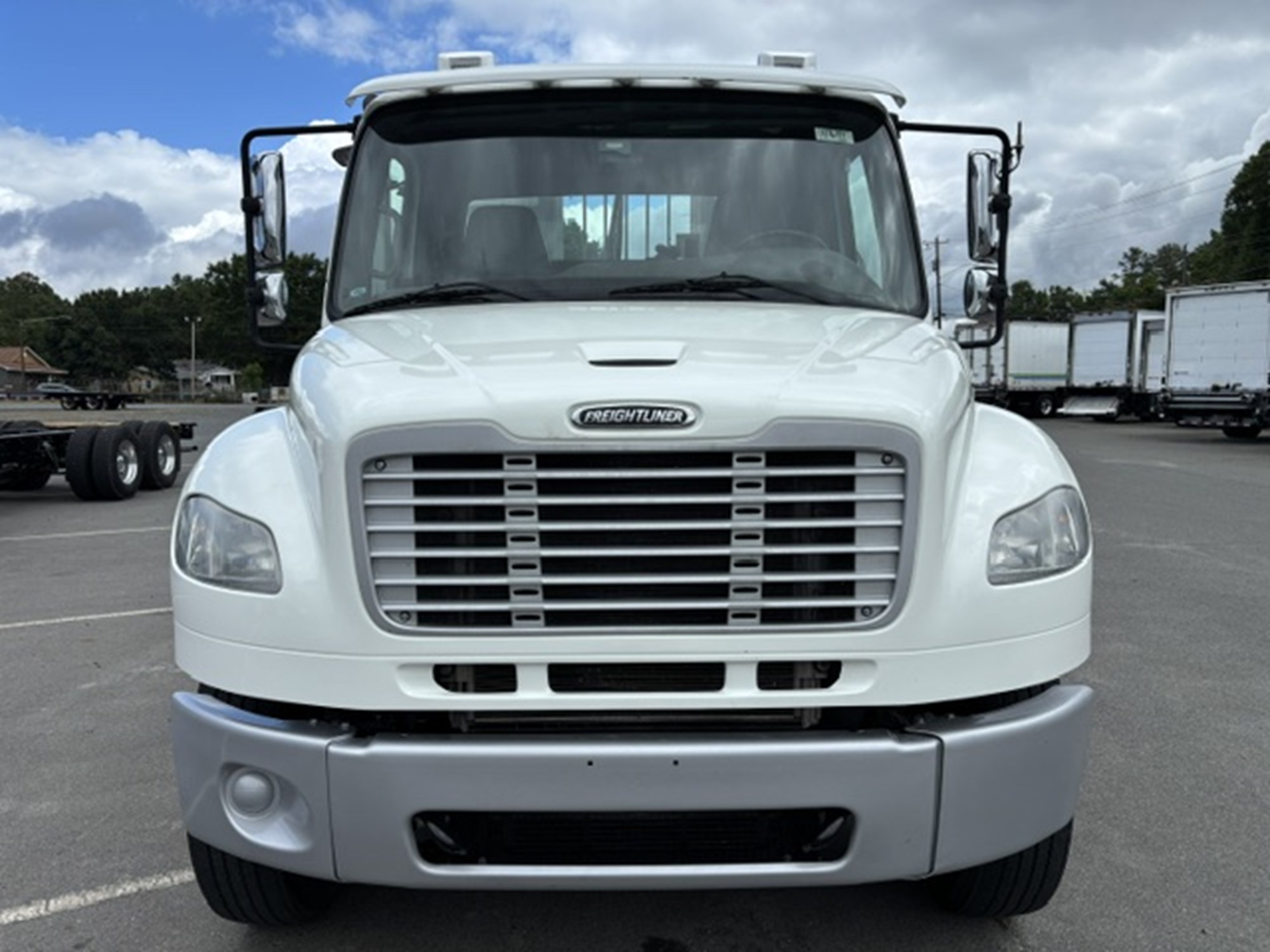 2019 Freightliner M2 2019 Freightliner M2 - image 2 of 6