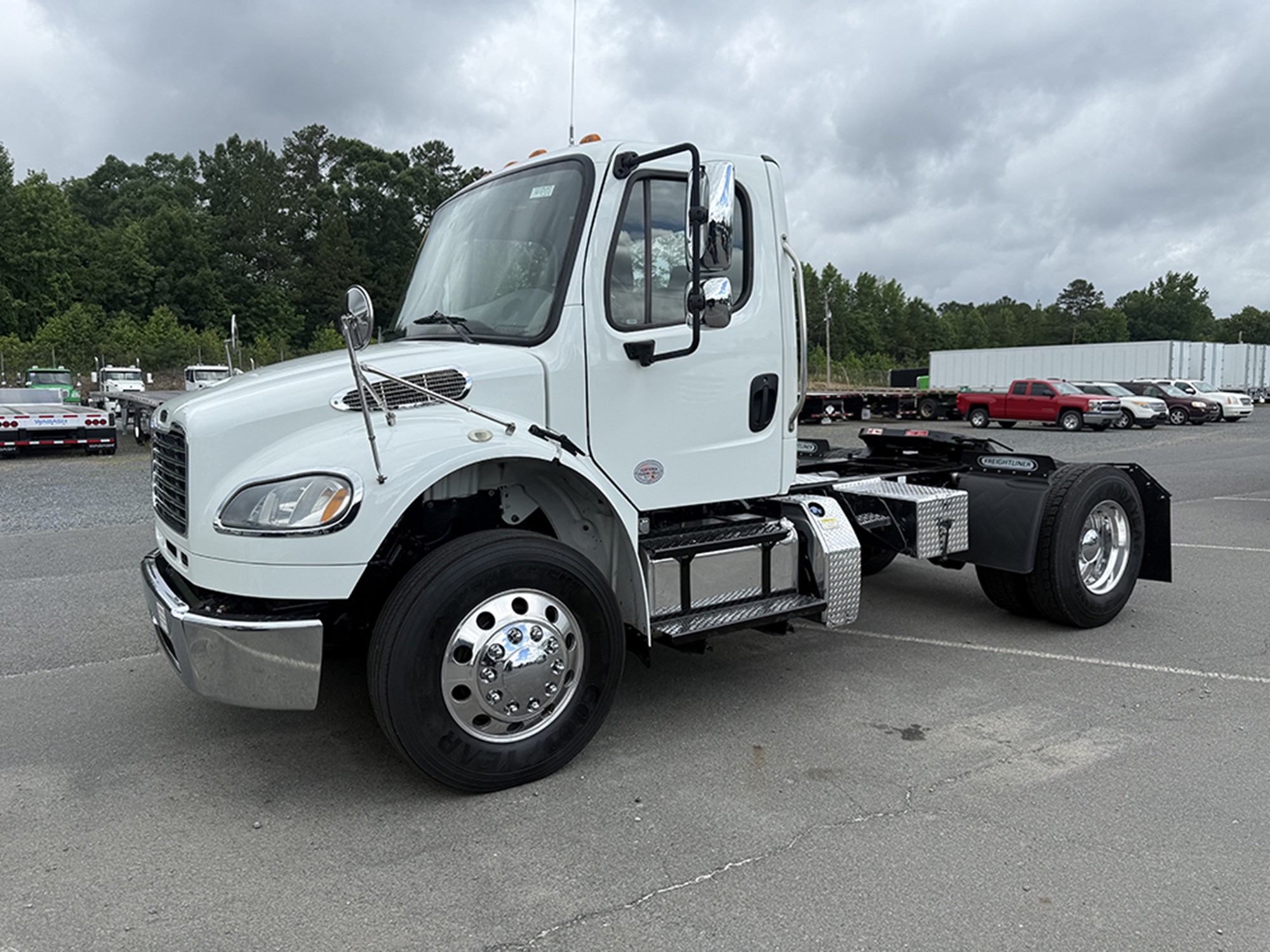 2019 Freightliner M2 2019 Freightliner M2 - image 1 of 6