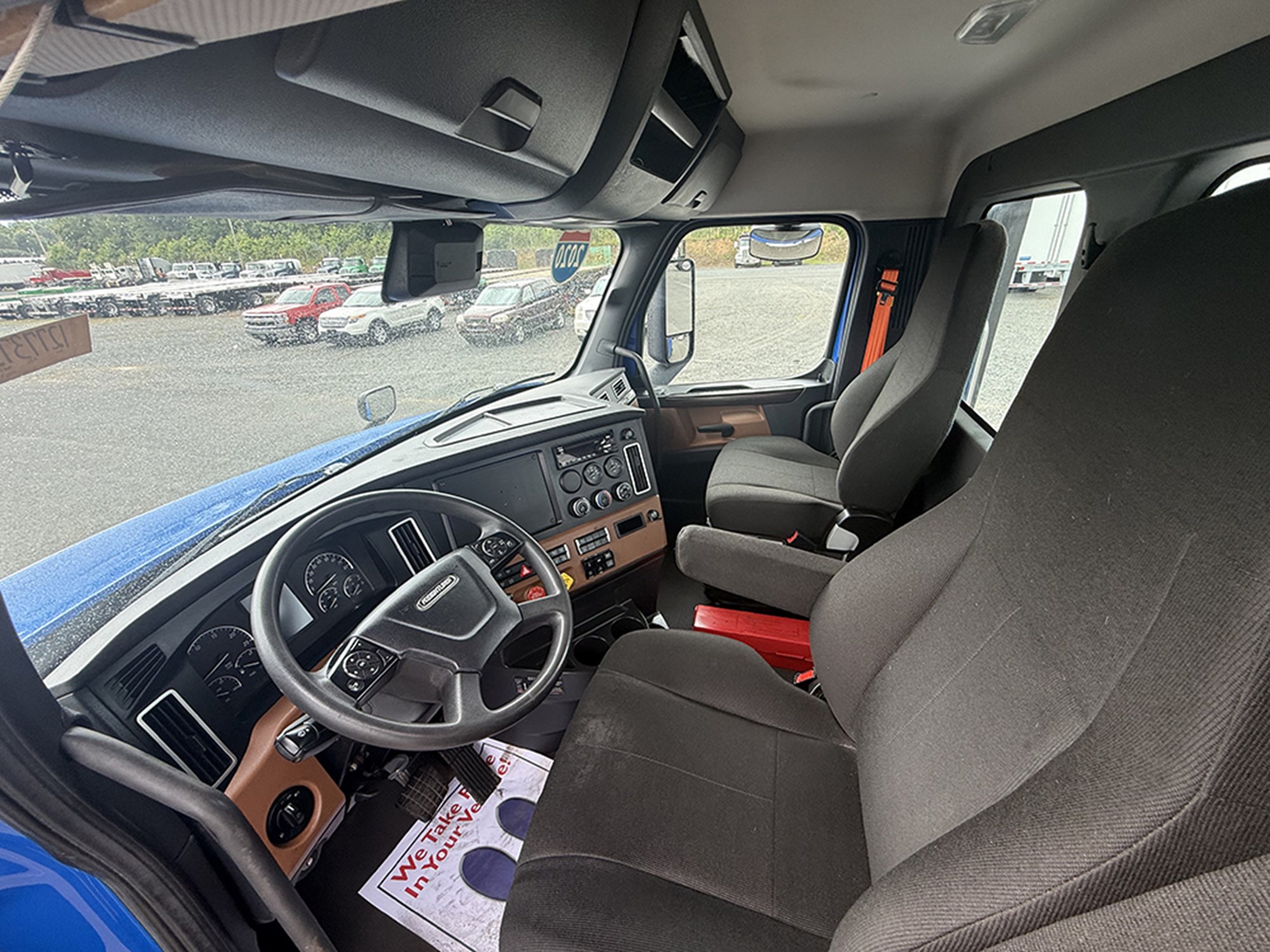 2020 Freightliner Cascadia 126 2020 Freightliner Cascadia 126 - image 6 of 6