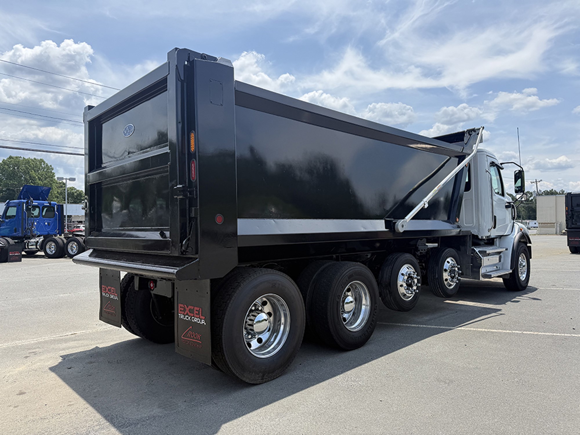 2025 Western Star 47X 2025 Western Star 47X - image 4 of 6