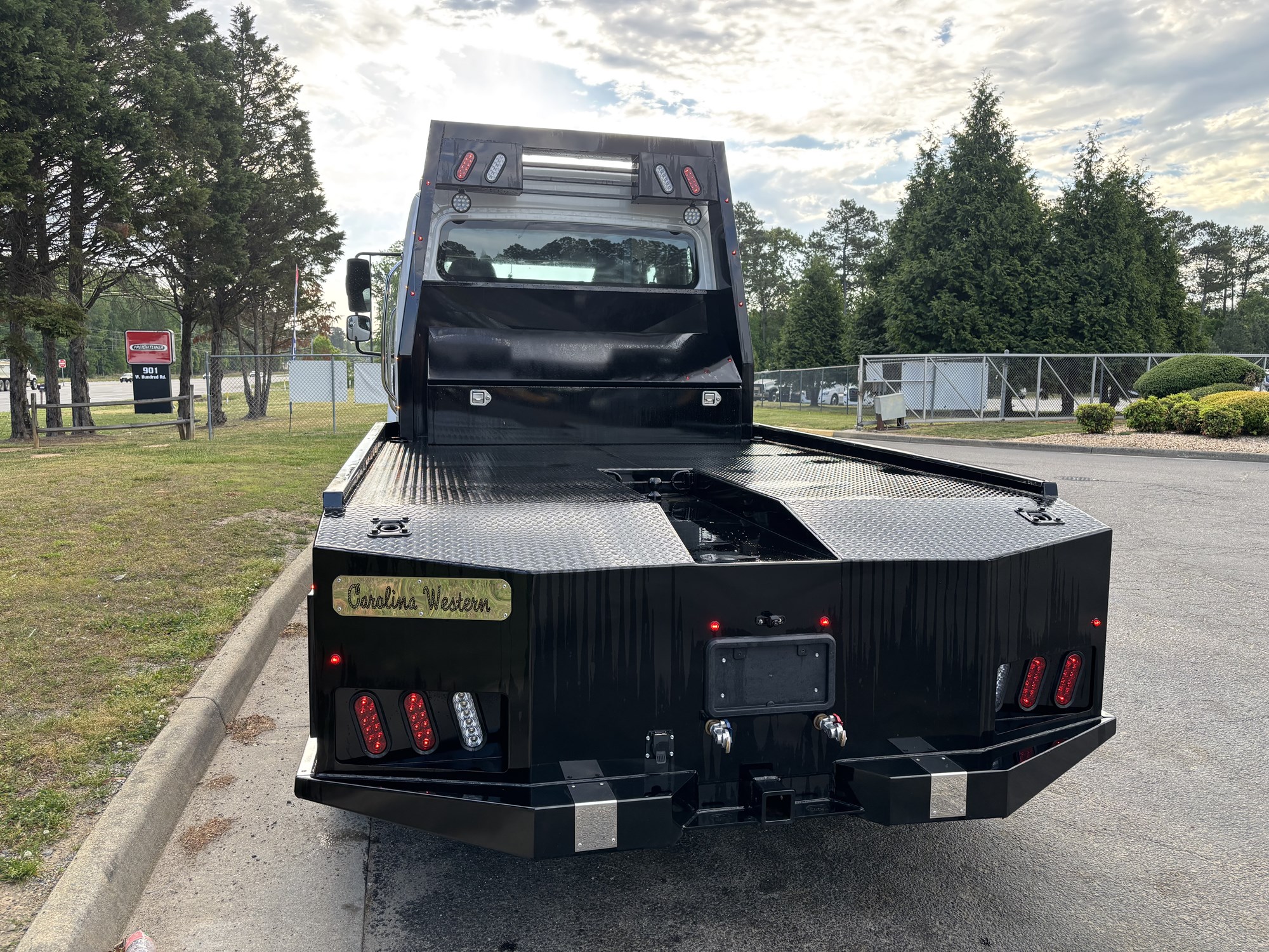 2026 Freightliner M2106 - image 5 of 5