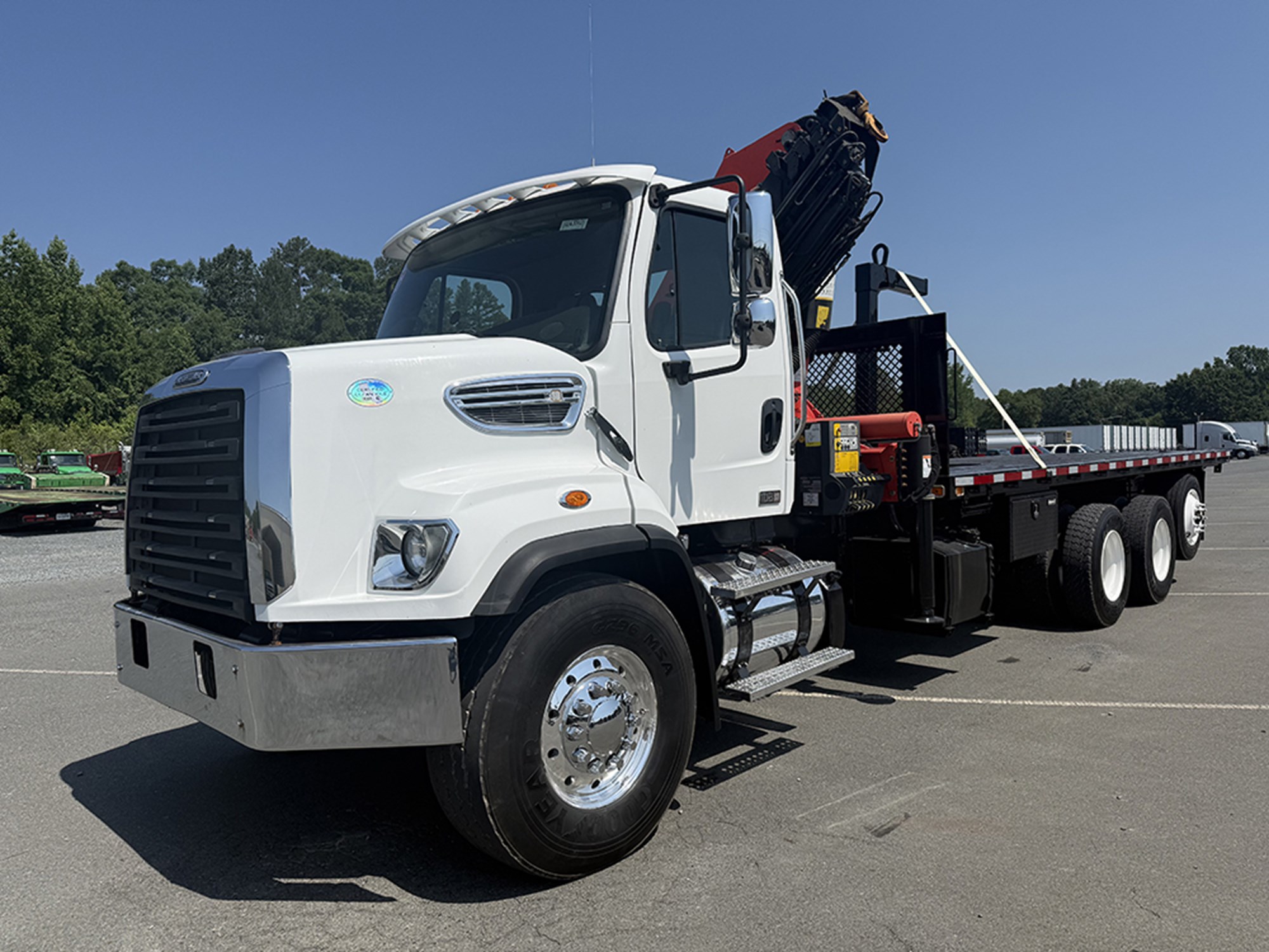 2017 Freightliner 108SD 2017 Freightliner 108SD - image 1 of 6