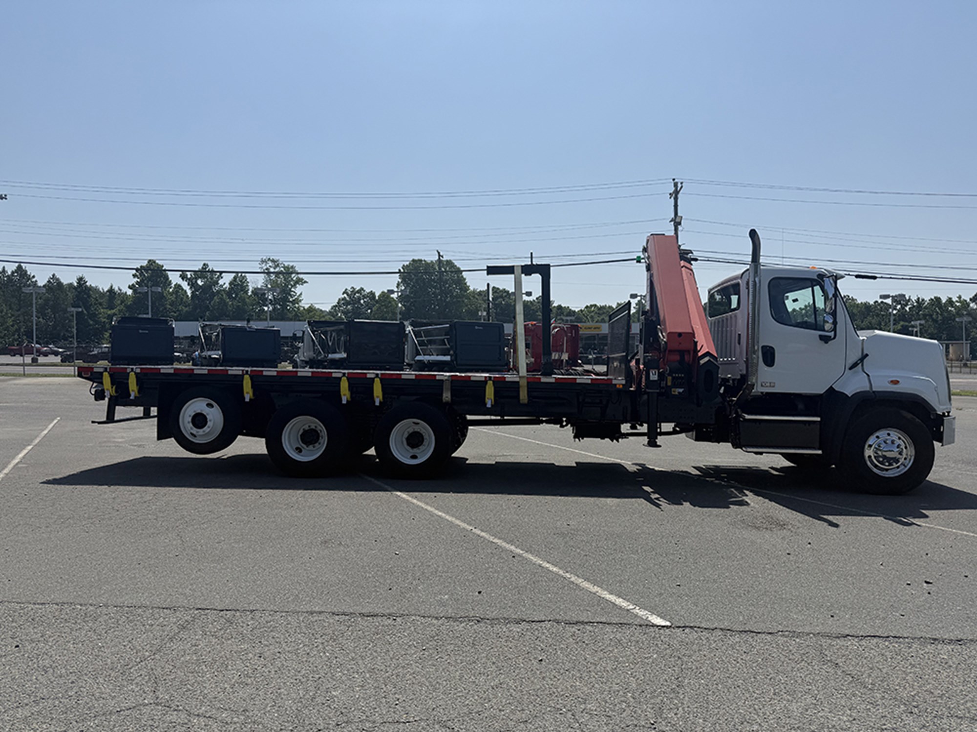 2017 Freightliner 108SD 2017 Freightliner 108SD - image 3 of 6