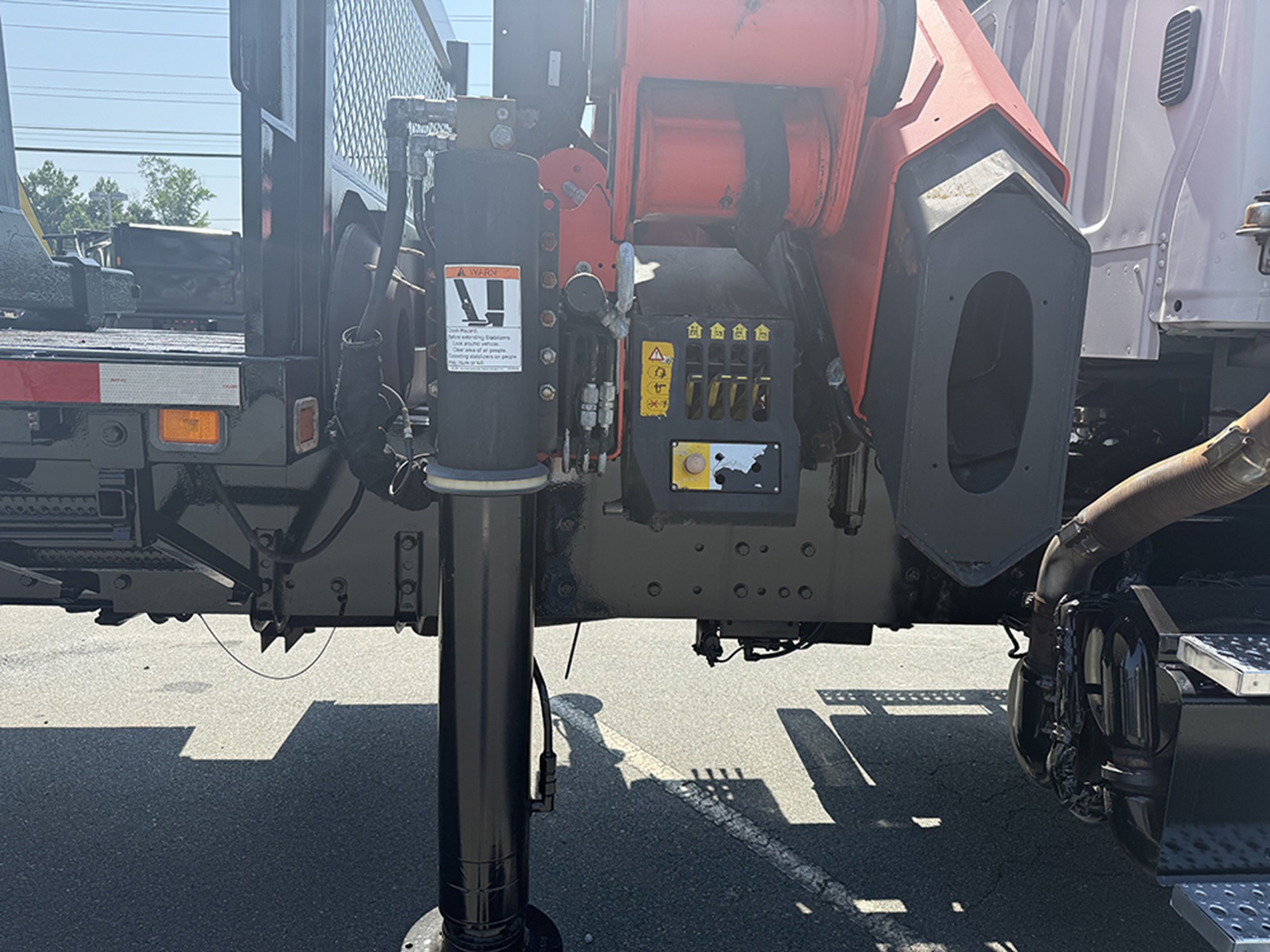 2017 Freightliner 108SD 2017 Freightliner 108SD - image 4 of 6