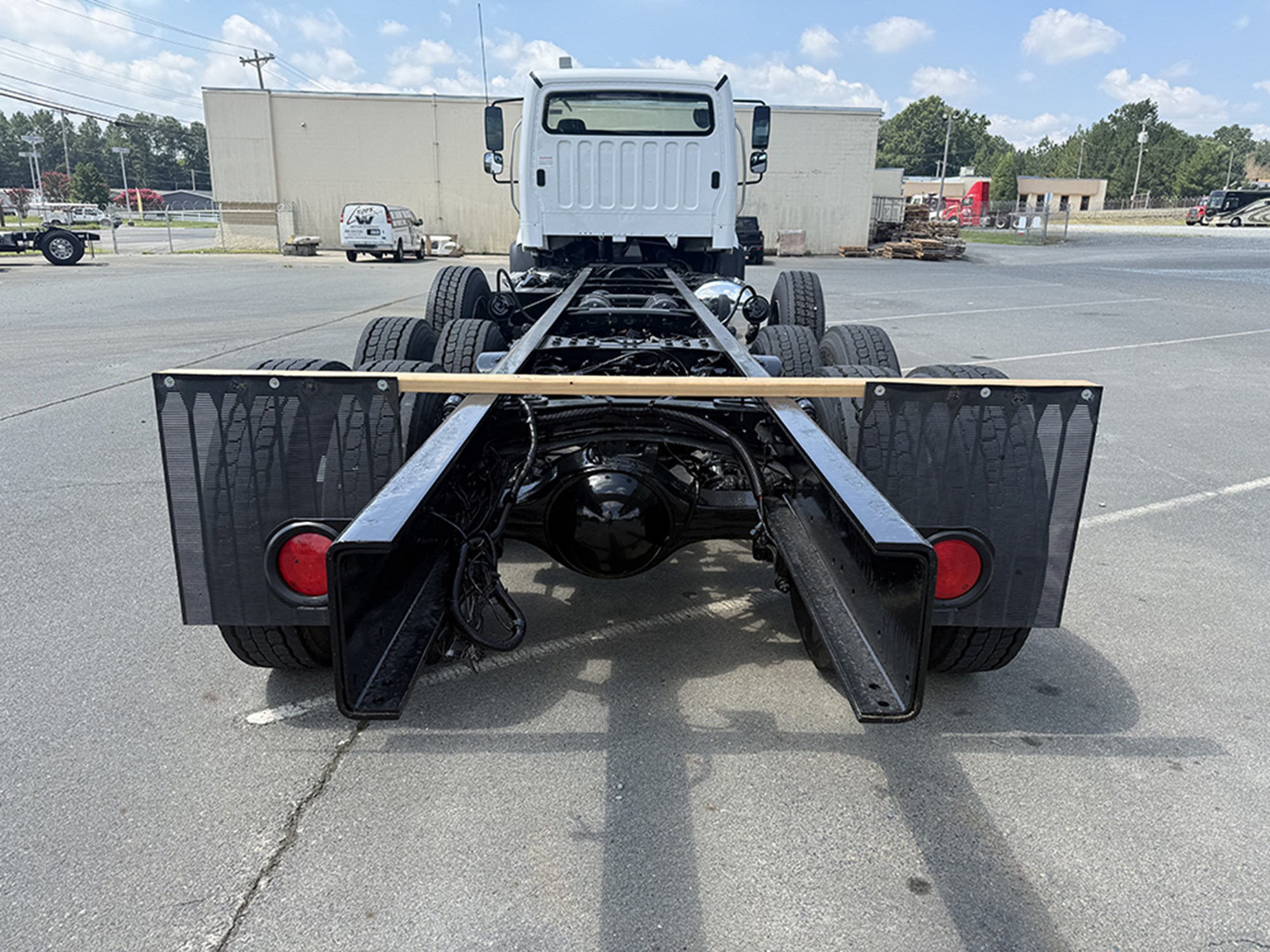 2016 Freightliner 108SD 2016 Freightliner 108SD - image 5 of 6