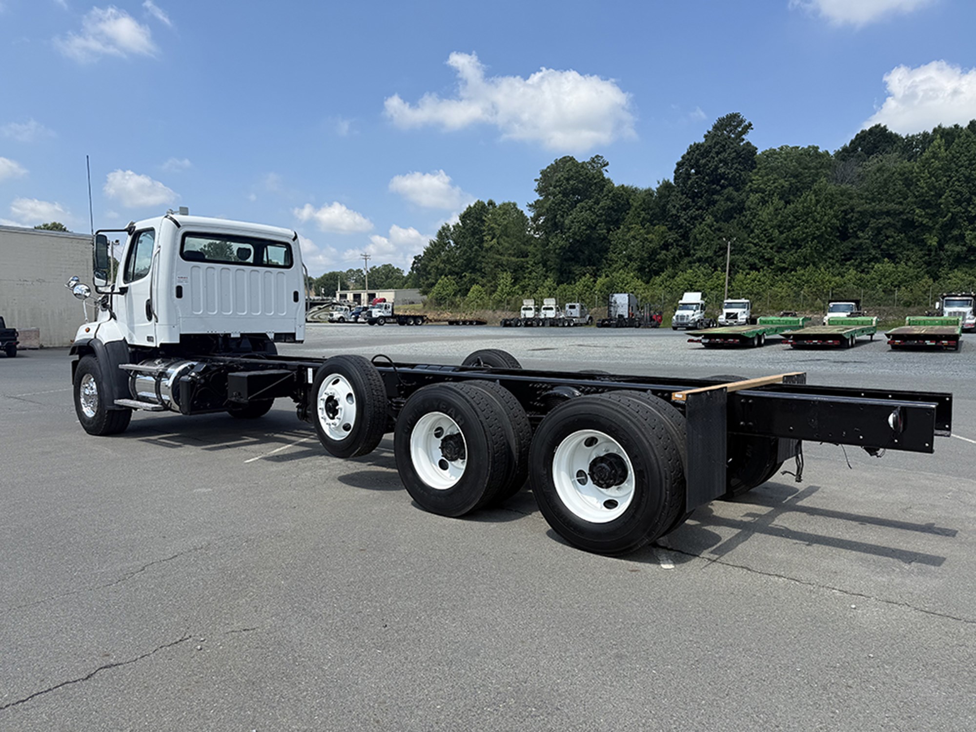2016 Freightliner 108SD 2016 Freightliner 108SD - image 6 of 6