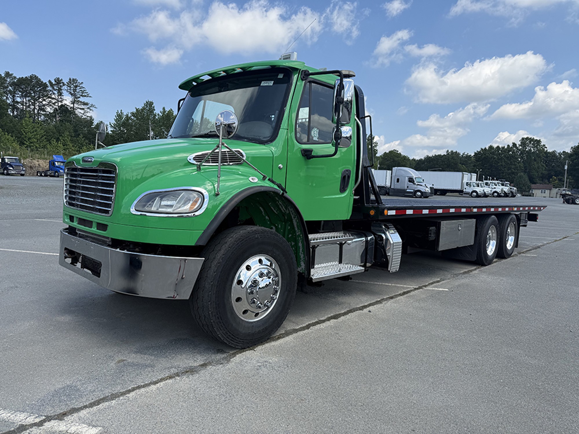 2019 Freightliner M2 2019 Freightliner M2 - image 1 of 6
