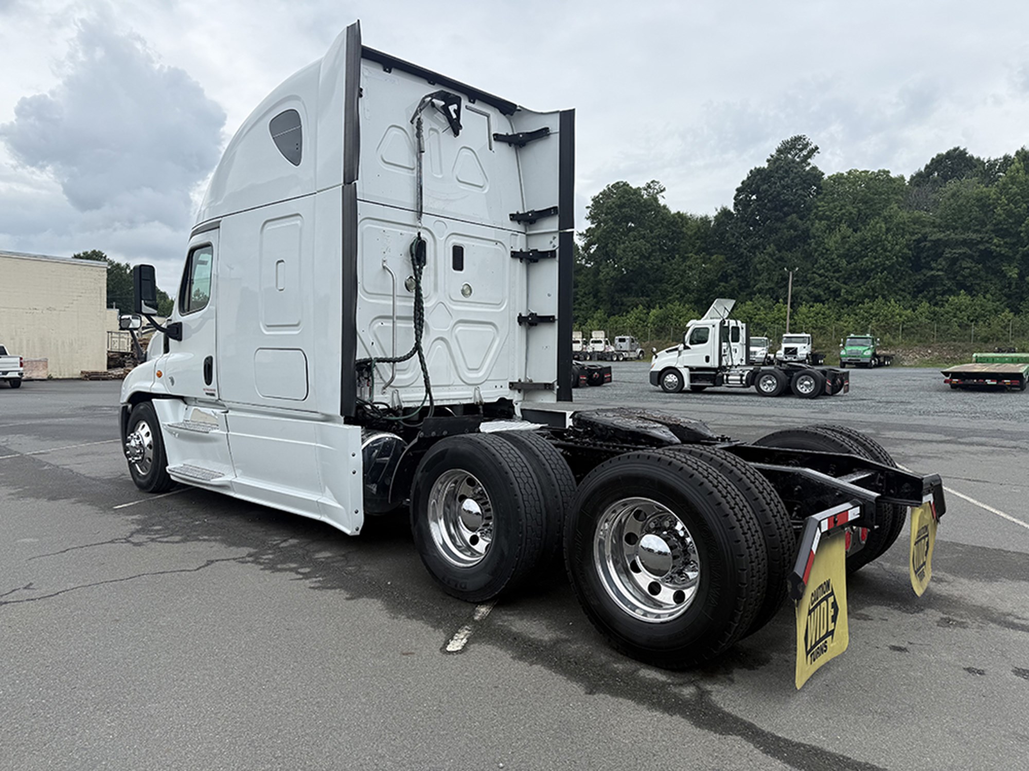 2016 Freightliner Cascadia 125 2016 Freightliner Cascadia 125 - image 6 of 6