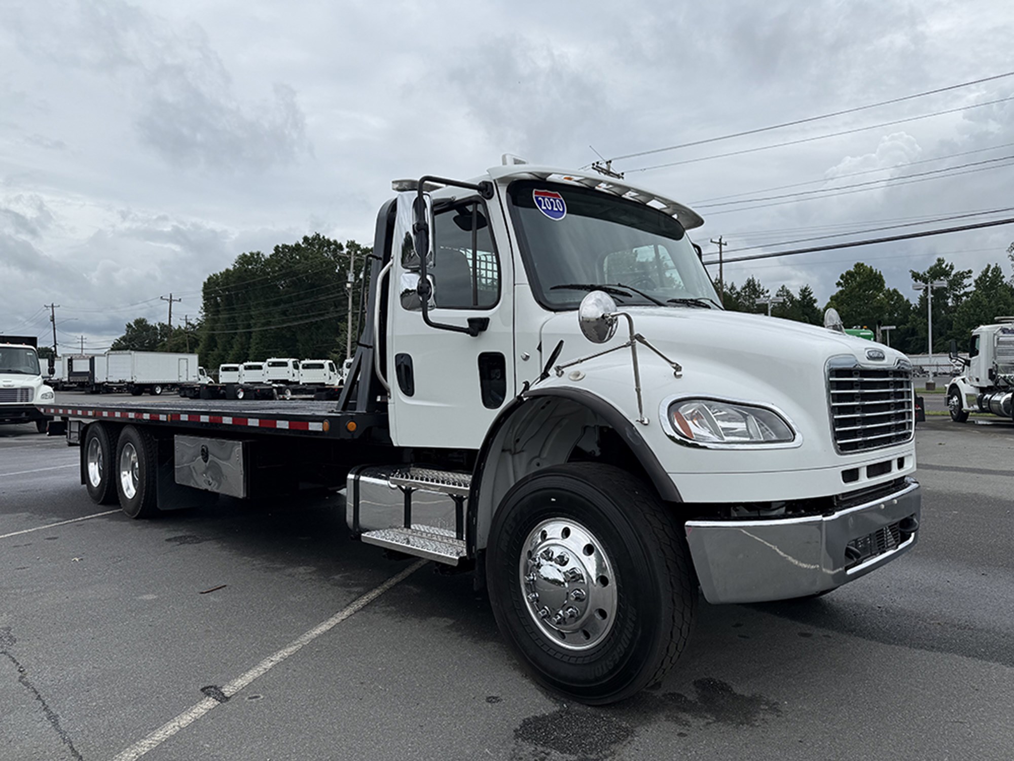 2020 Freightliner eM2 — photo 2