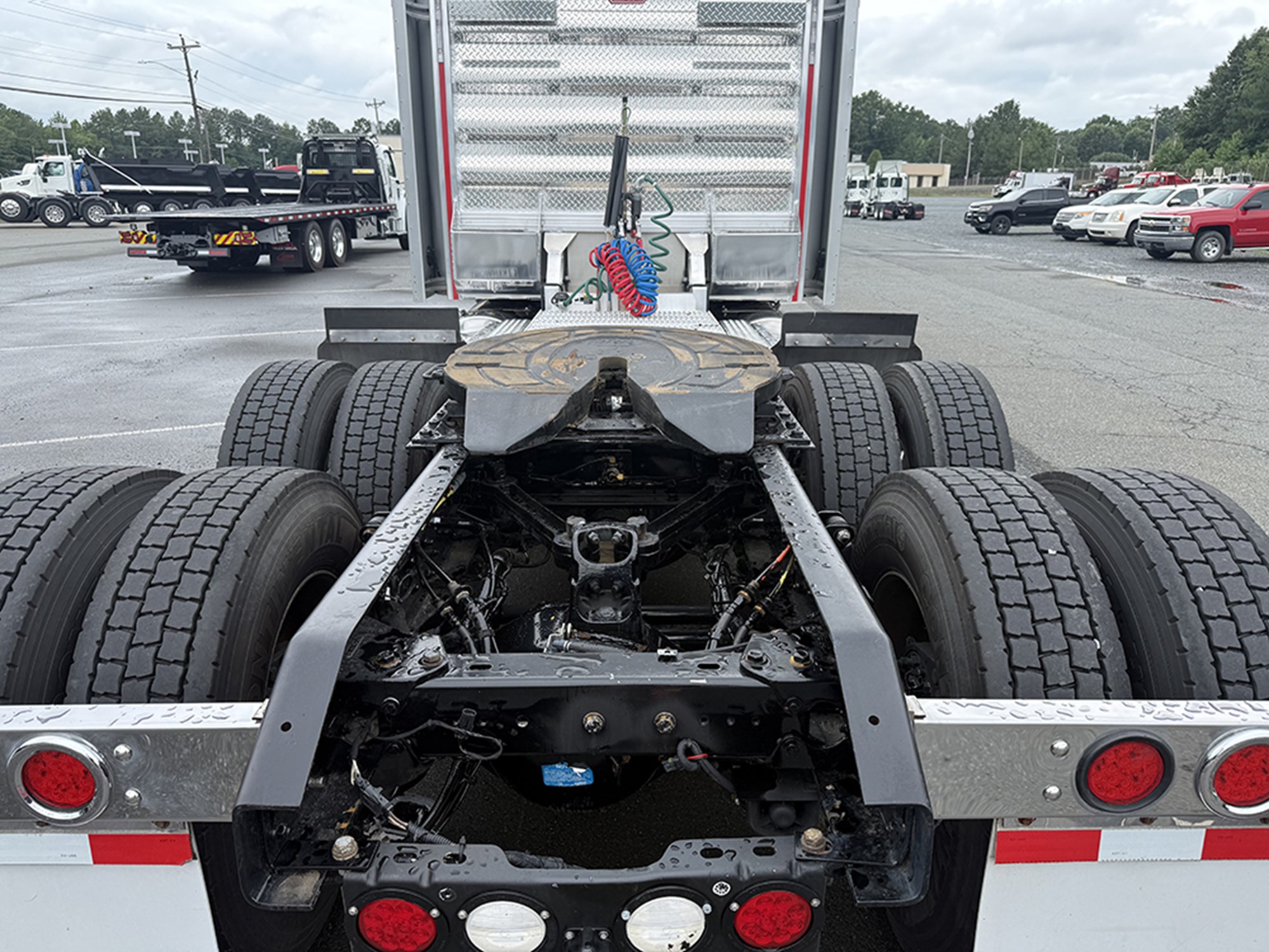 2022 Kenworth W9 Series 2022 Kenworth W9 Series - image 5 of 6