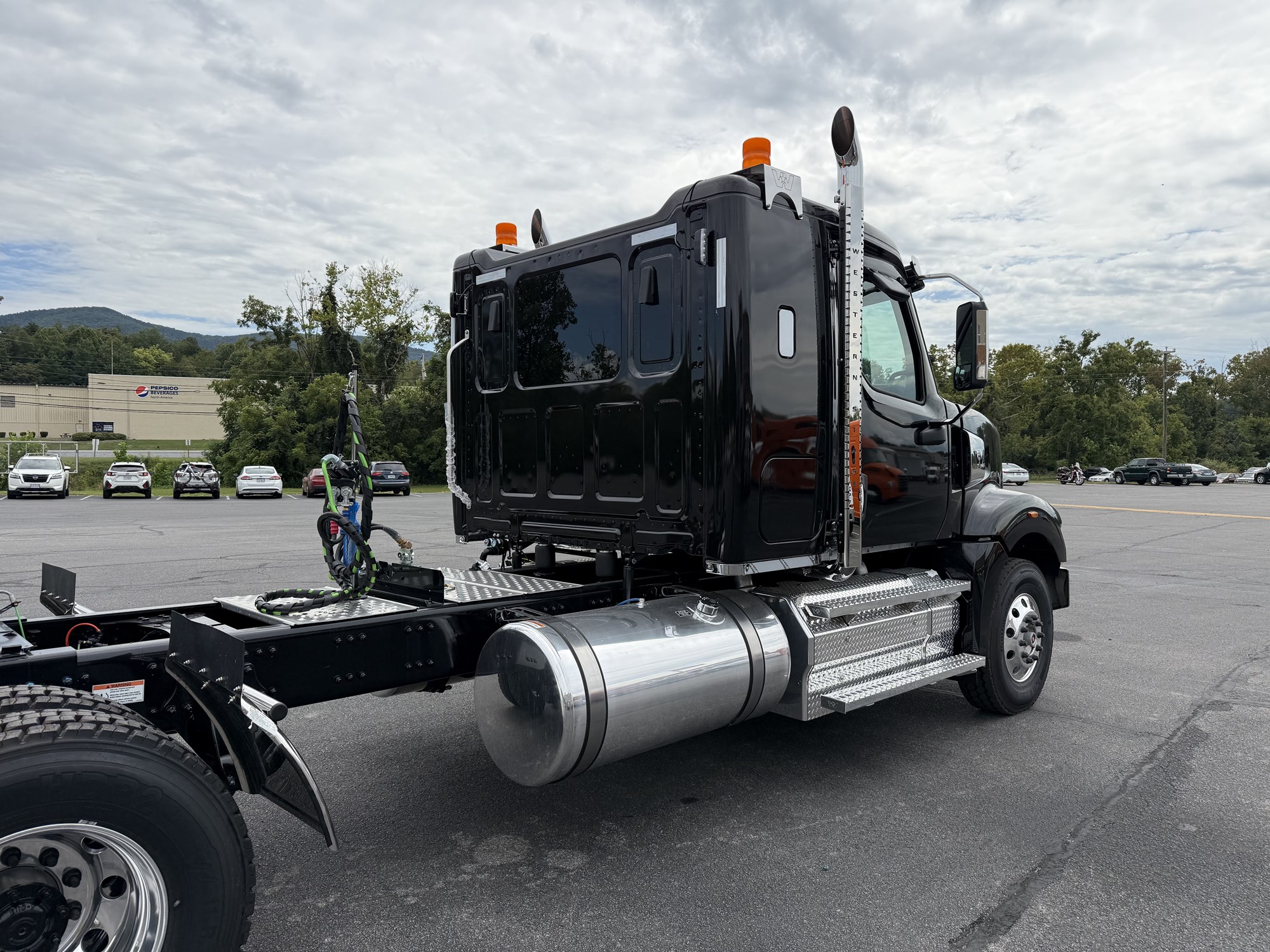 2026 Western Star 49X - image 4 of 6